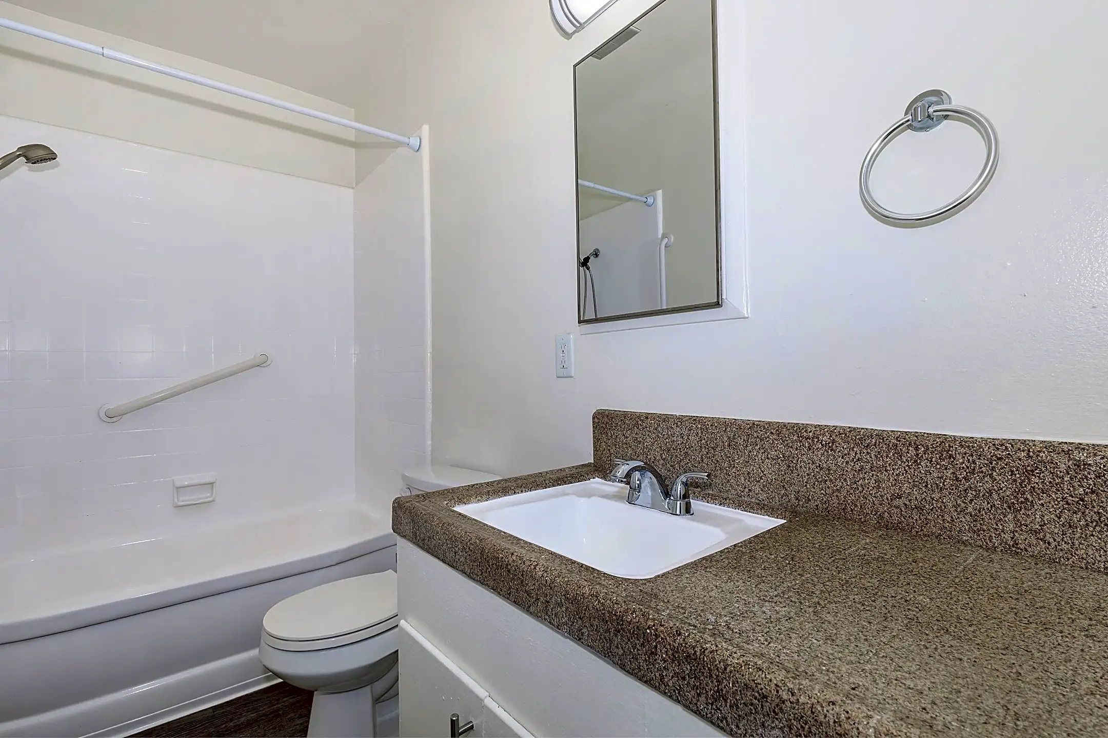 Glenwood Apartment Homes 12300 Clearglen Ave Whittier, CA