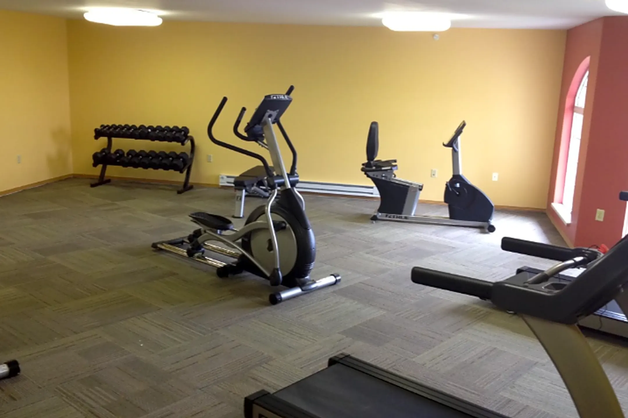 Prairie Landing Apartments 140 W School St Sharon, WI Apartments