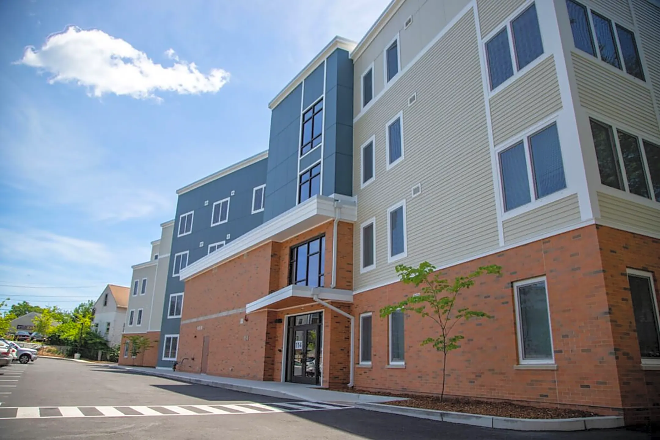 252 Massachusetts Ave Apartments - Arlington, MA 02474