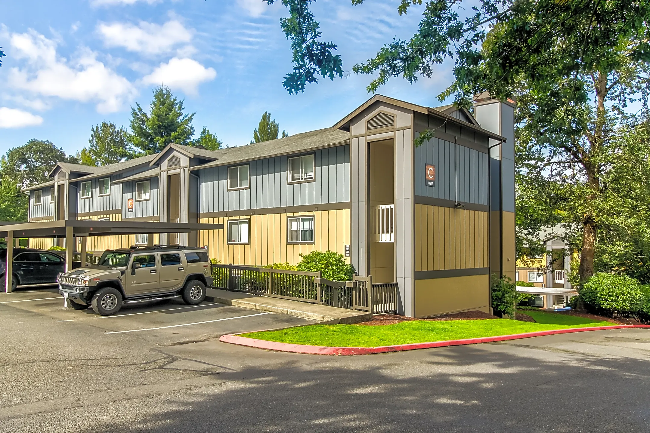 Andrew Barrett Apartments Tacoma