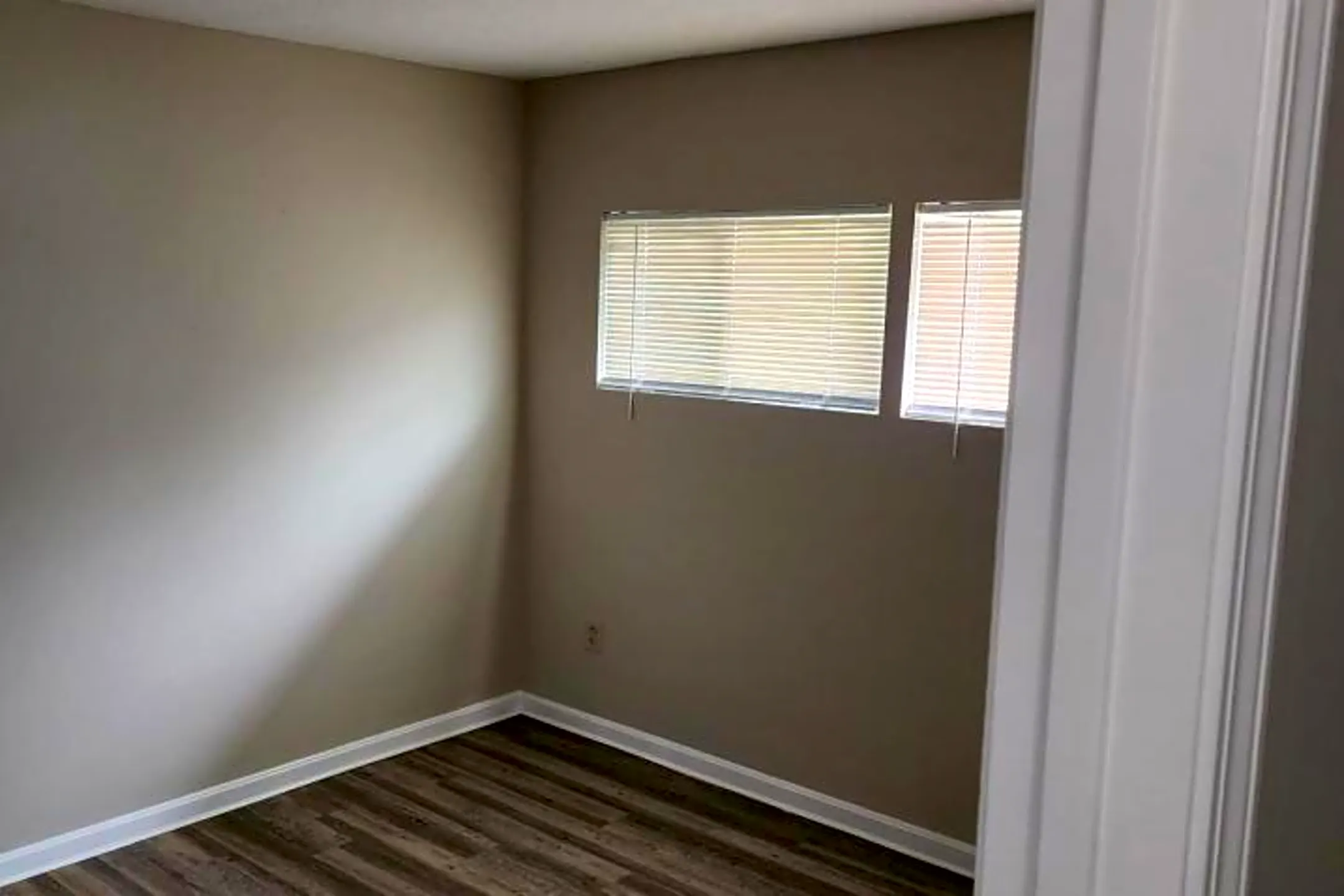 Bedroom - 632 Derrer Rd - Columbus, OH