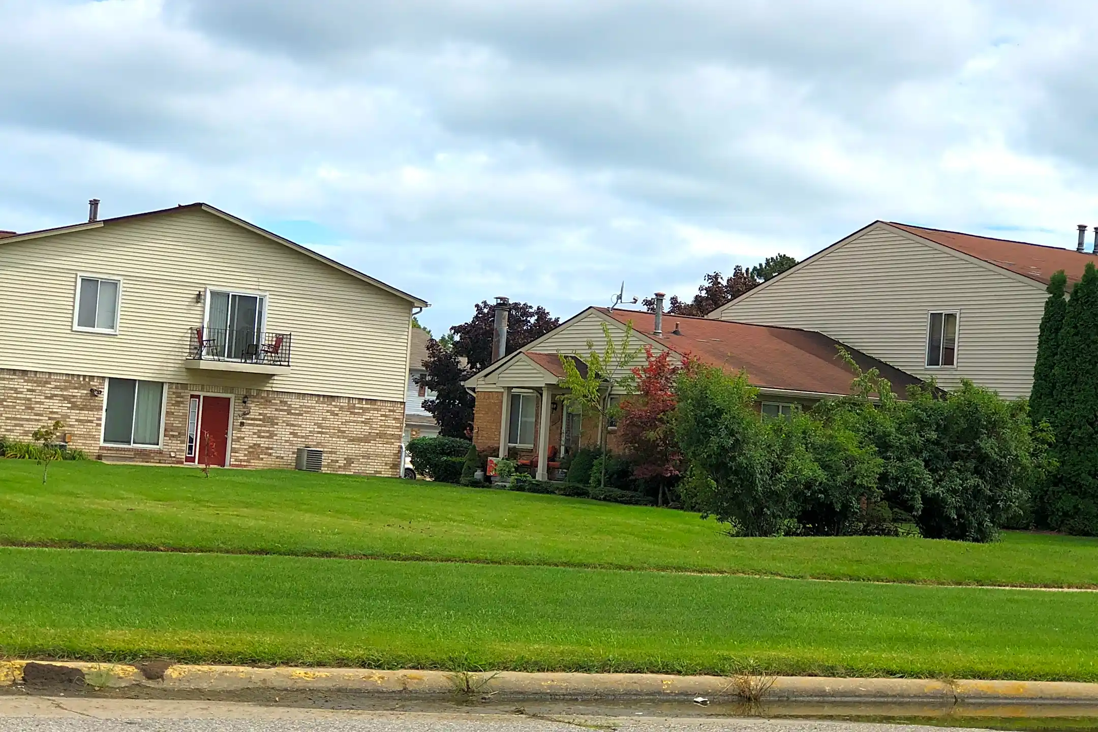 Chesterfield Mi Rentals