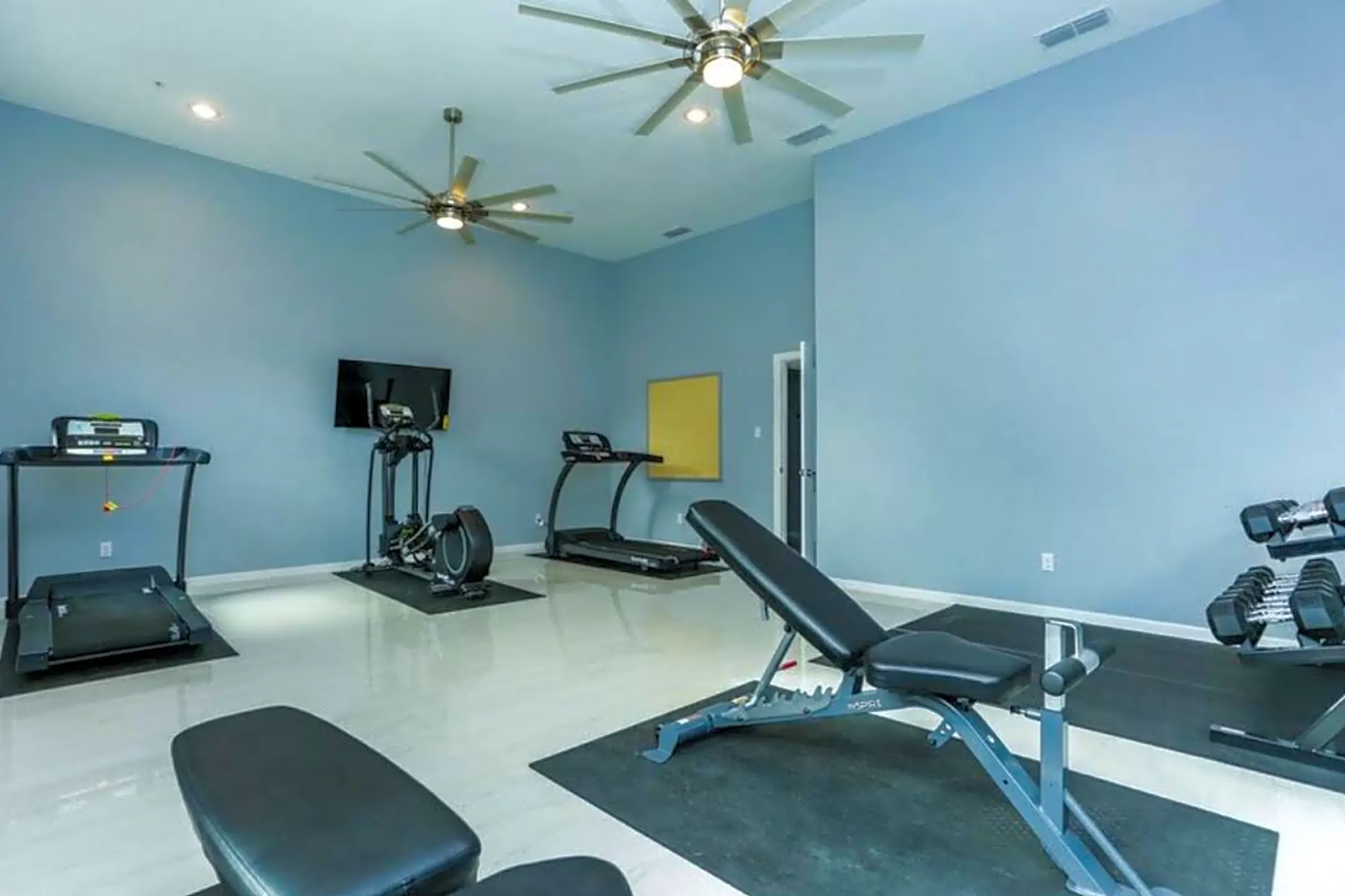 Fitness Weight Room - 400 S Illinois Ave - Weslaco, TX