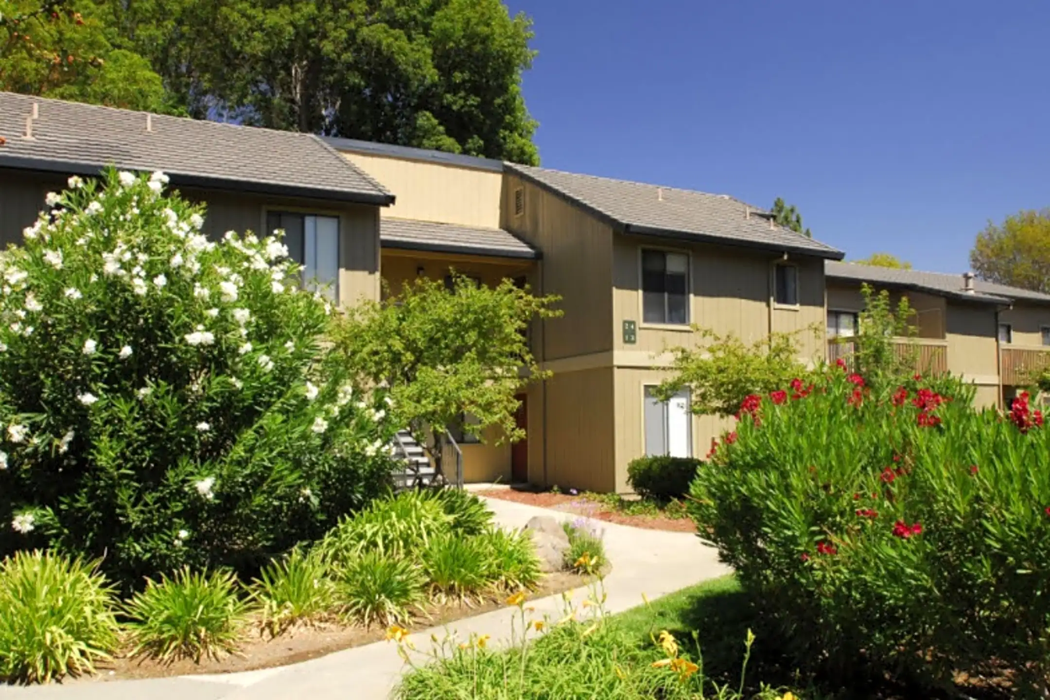 Village Green 766 Sunset Ave Suisun City, CA Apartments for Rent