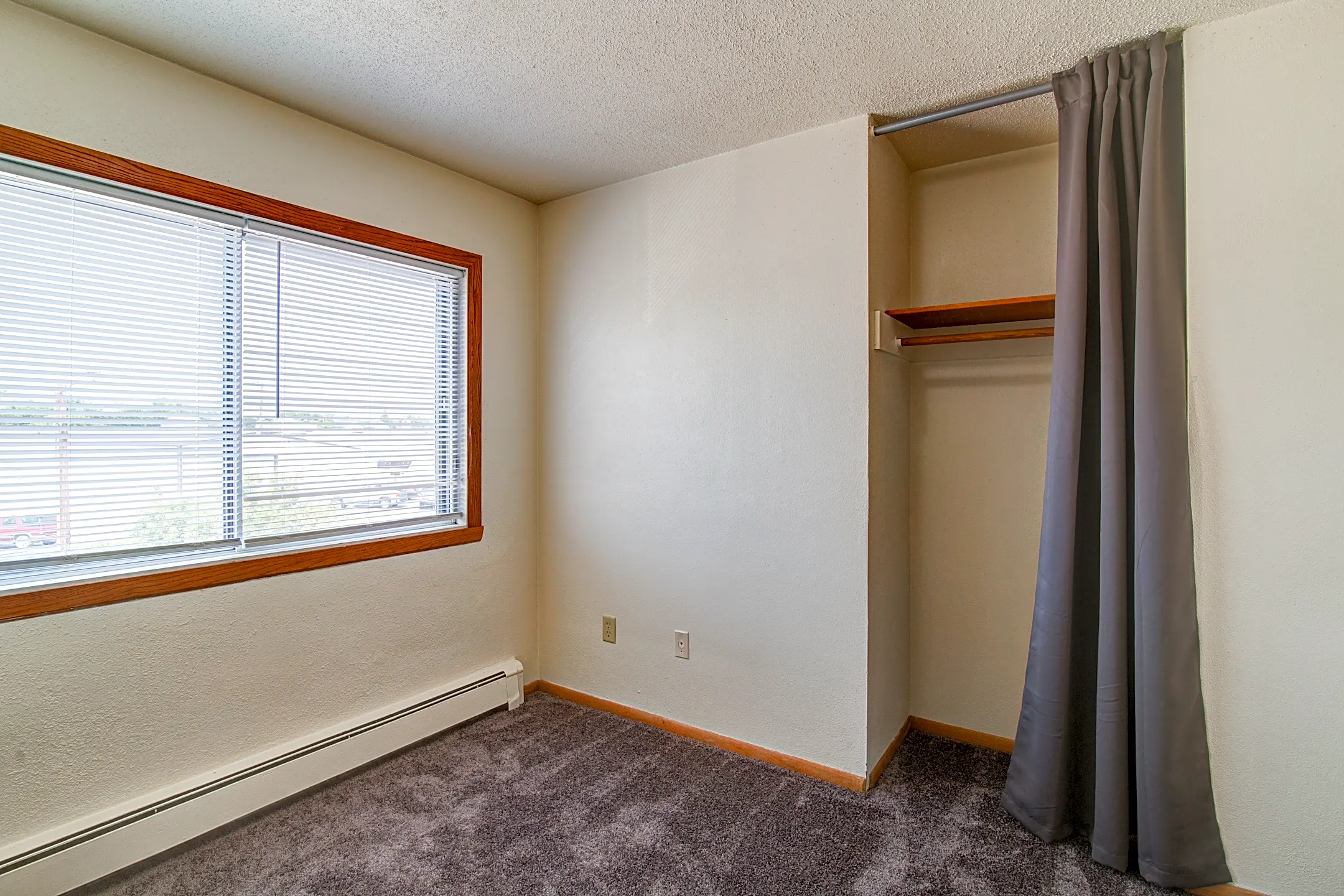 Bedroom - Rivers Edge Apartments - Jamestown, ND