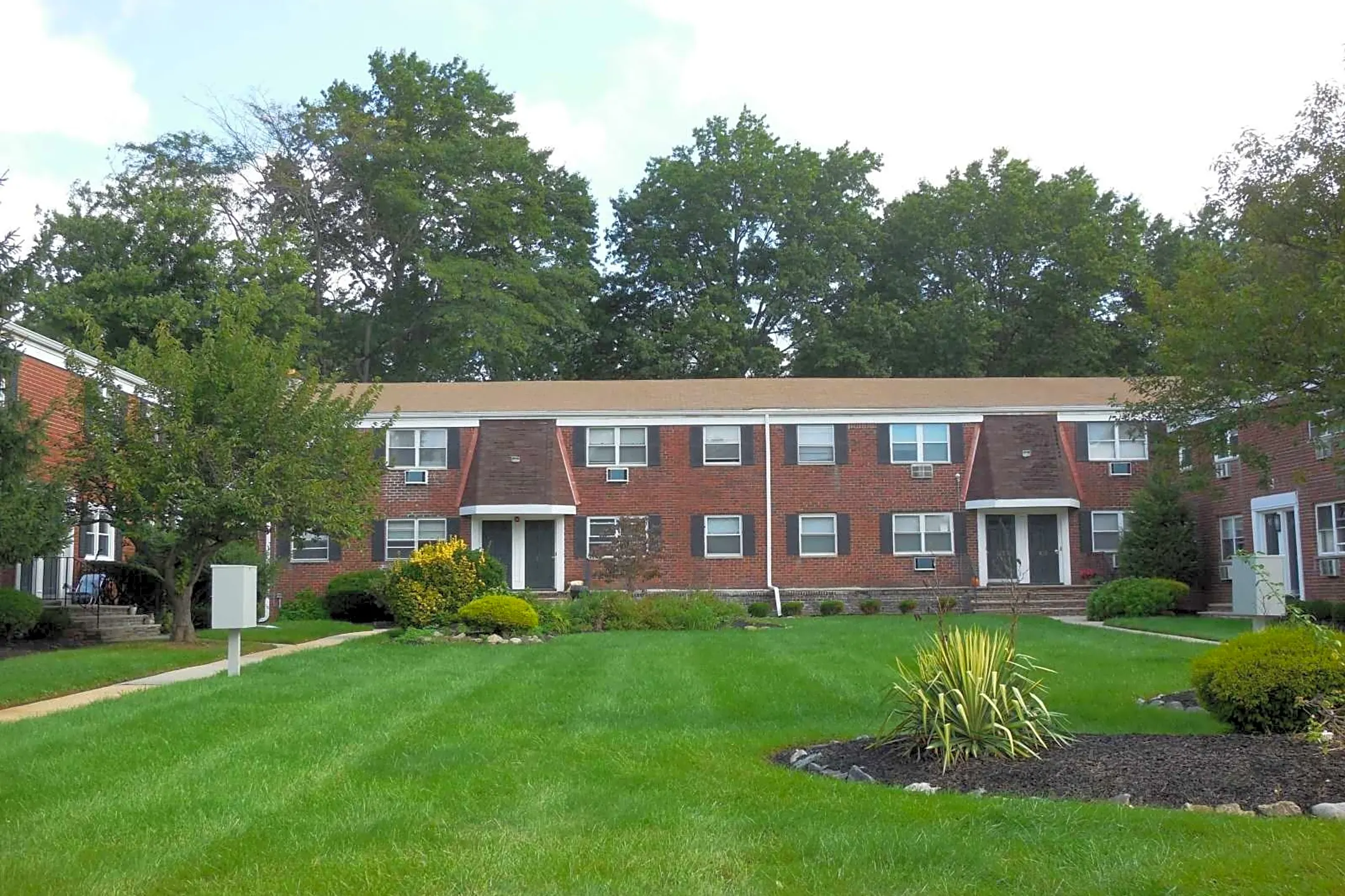 Matawan Village Apartments - Matawan, NJ 07747