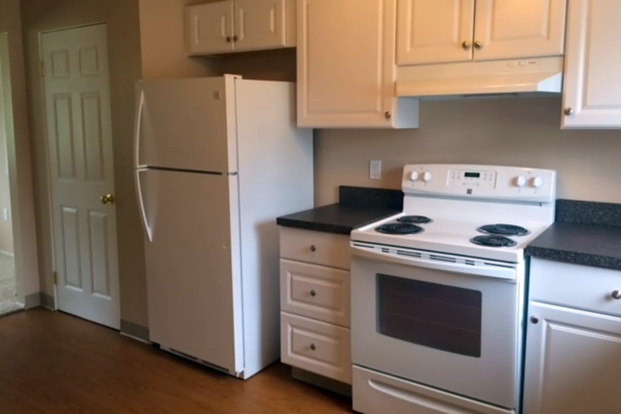 Mill Creek Townhouses North Kingstown, RI 02852