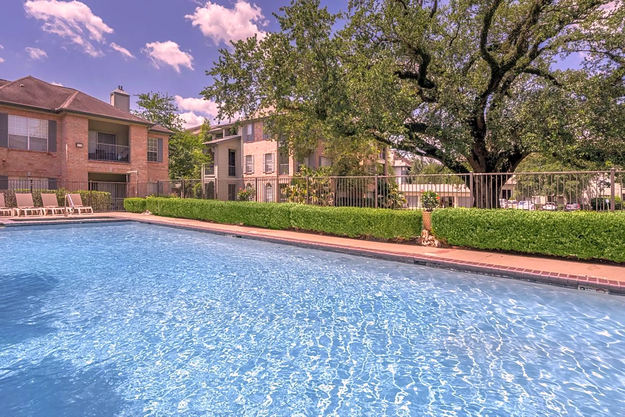 Live Oaks Apartment Homes Apartments Baton Rouge, LA 70816