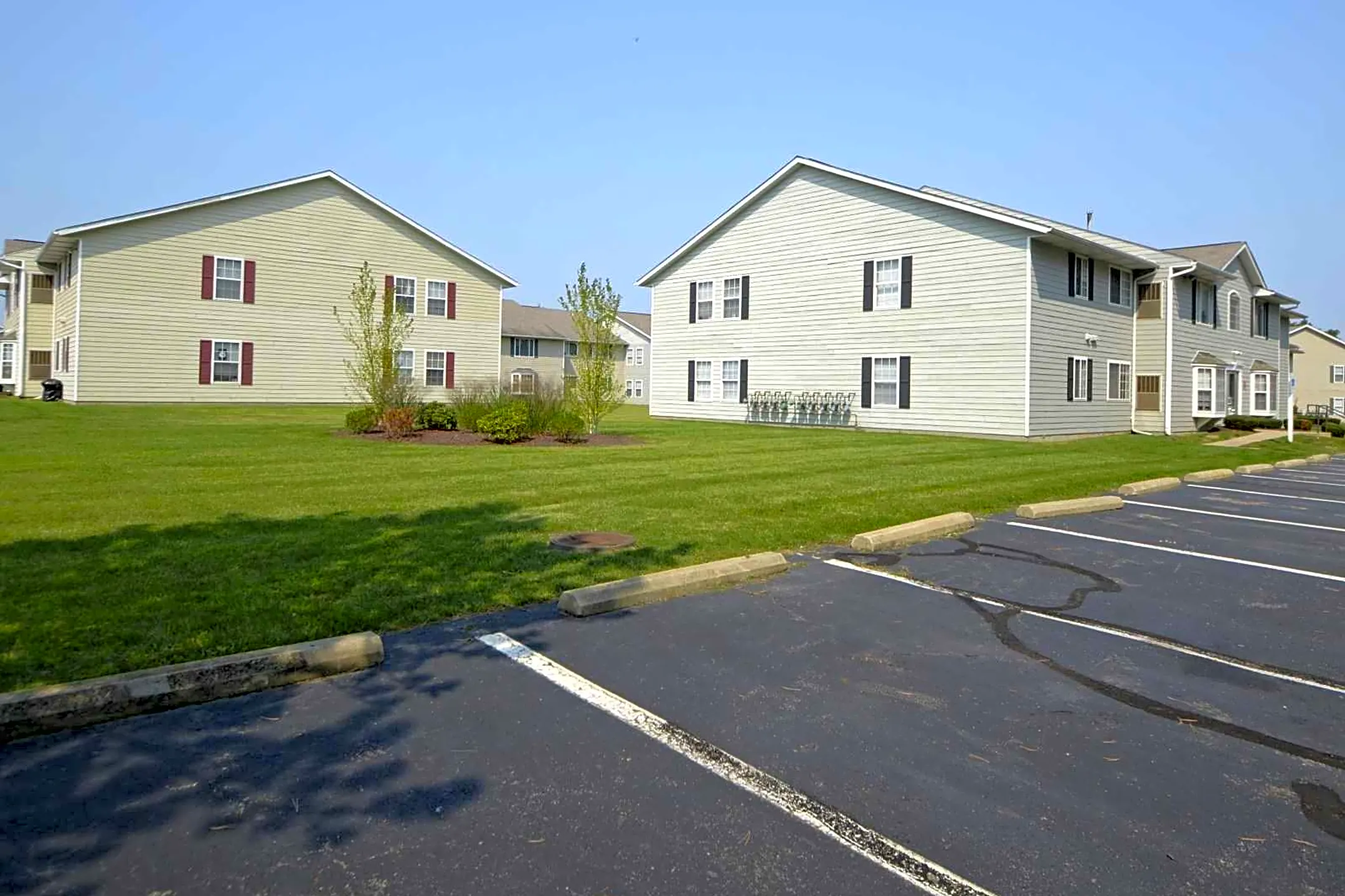 Brentwood Apartments - Painesville, OH 44077