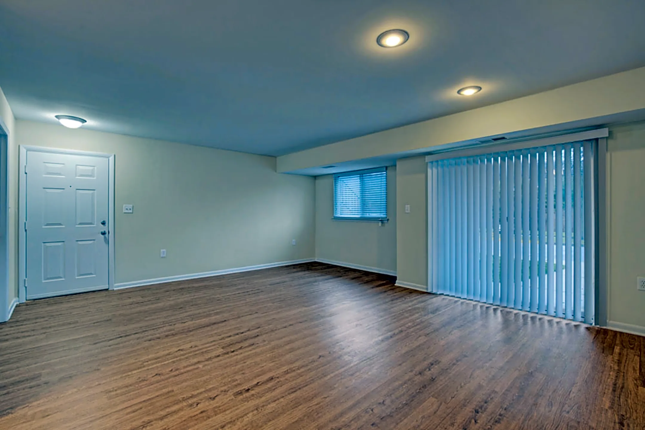 Ridgeview Apartments 800 S Burning Tree Dr Westminster, MD