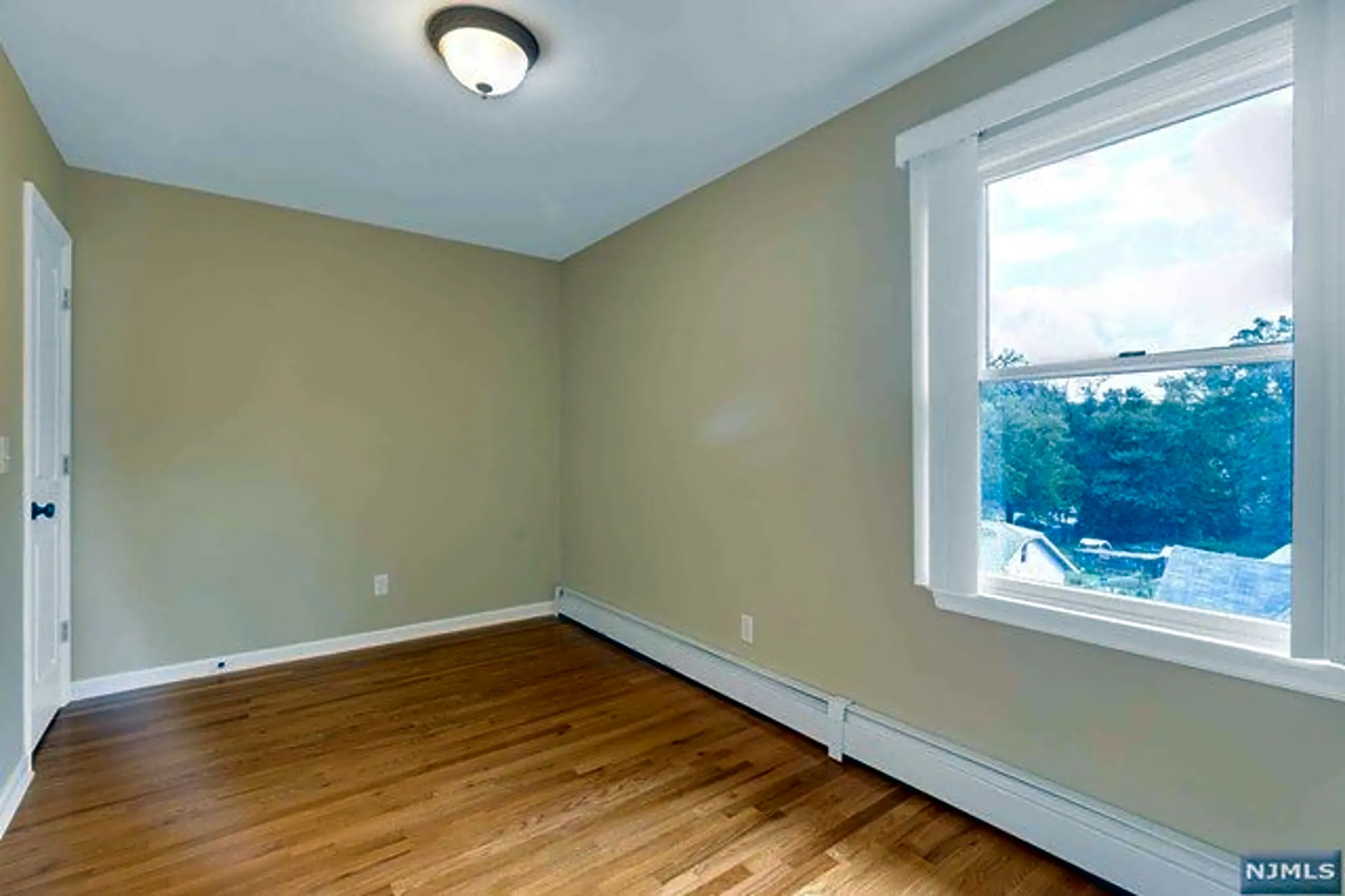 Dining Room - 16 N Farview Ave - Paramus, NJ