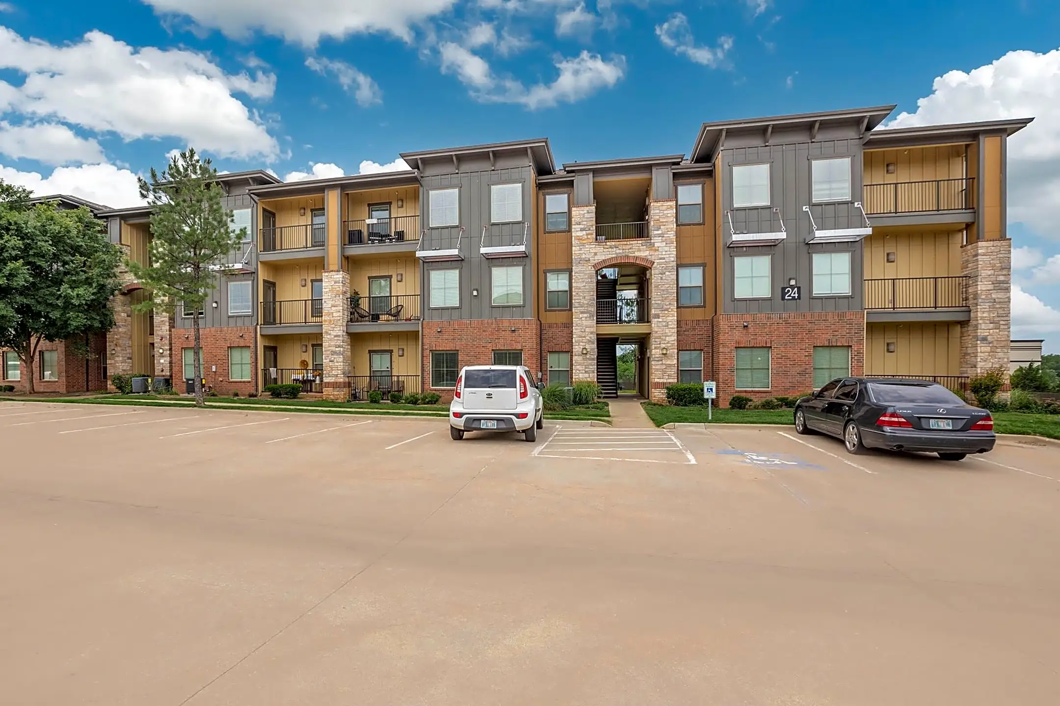 5iftyOne at Tradan Heights 920 South Murphy Street Stillwater, OK