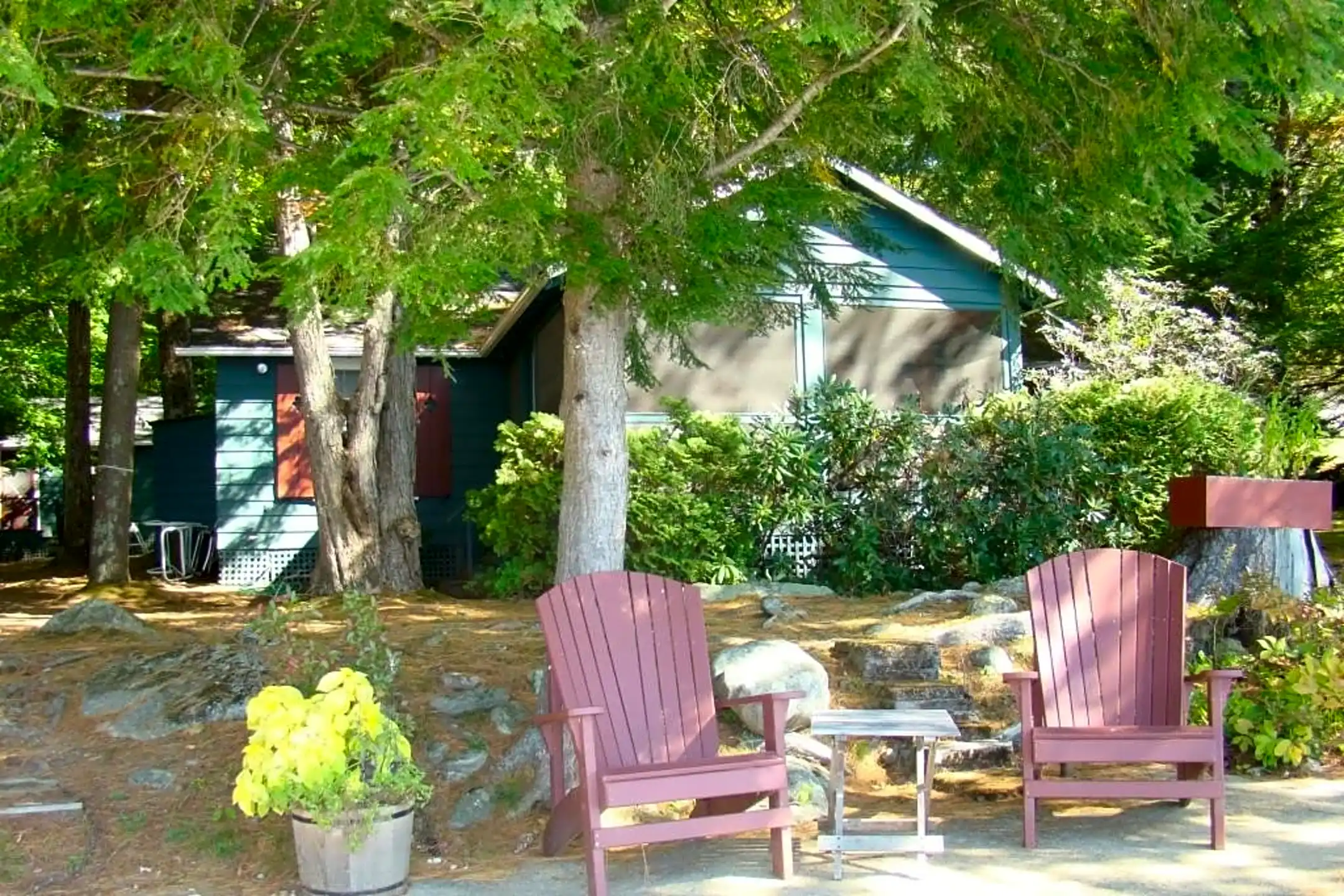 378 NH113 Houses Holderness, NH 03245