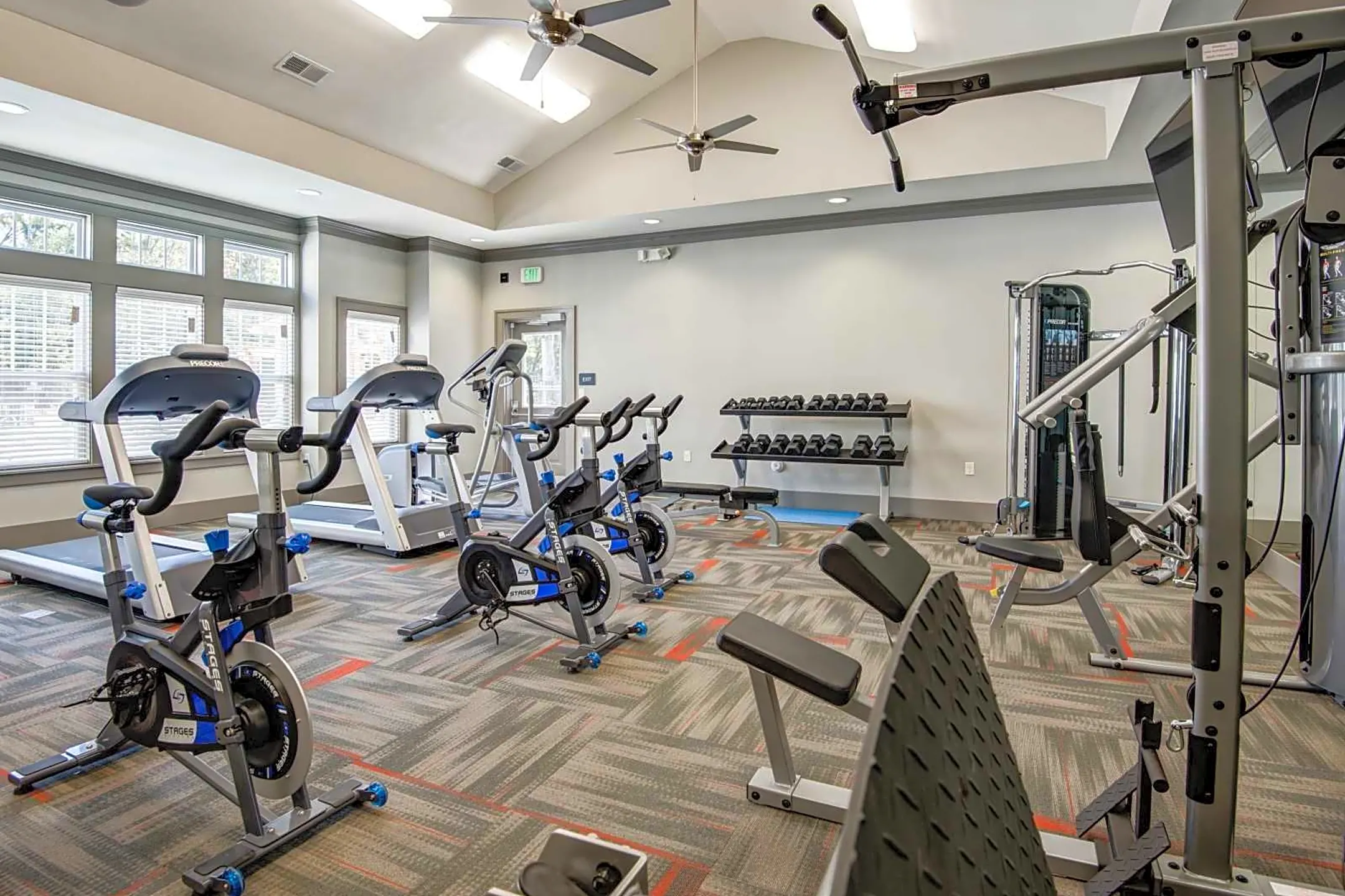Fitness Weight Room - The Retreat Apartments - Roanoke, VA