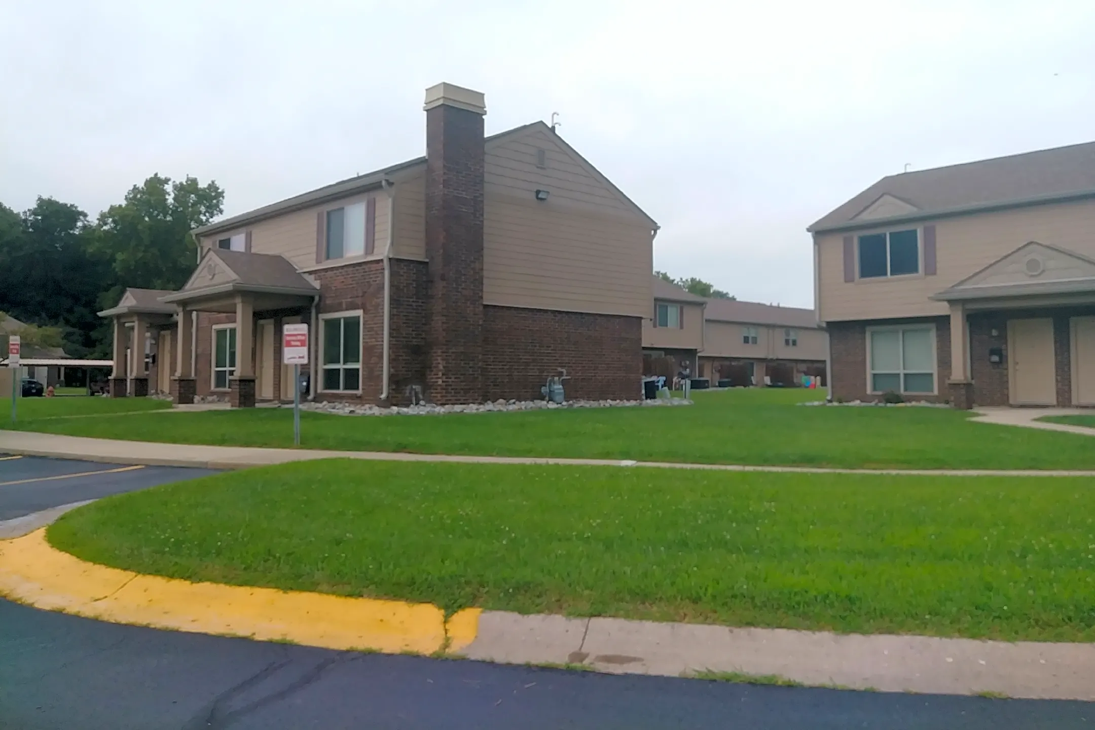 Stonegate Village - 3302 Stonegate Dr | New Castle, IN Apartments for ...