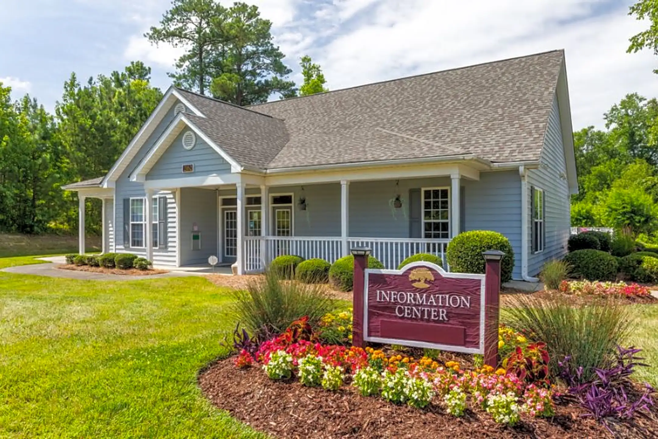 Granville Oaks 2162 Mill Stream Cir Creedmoor, NC Apartments for