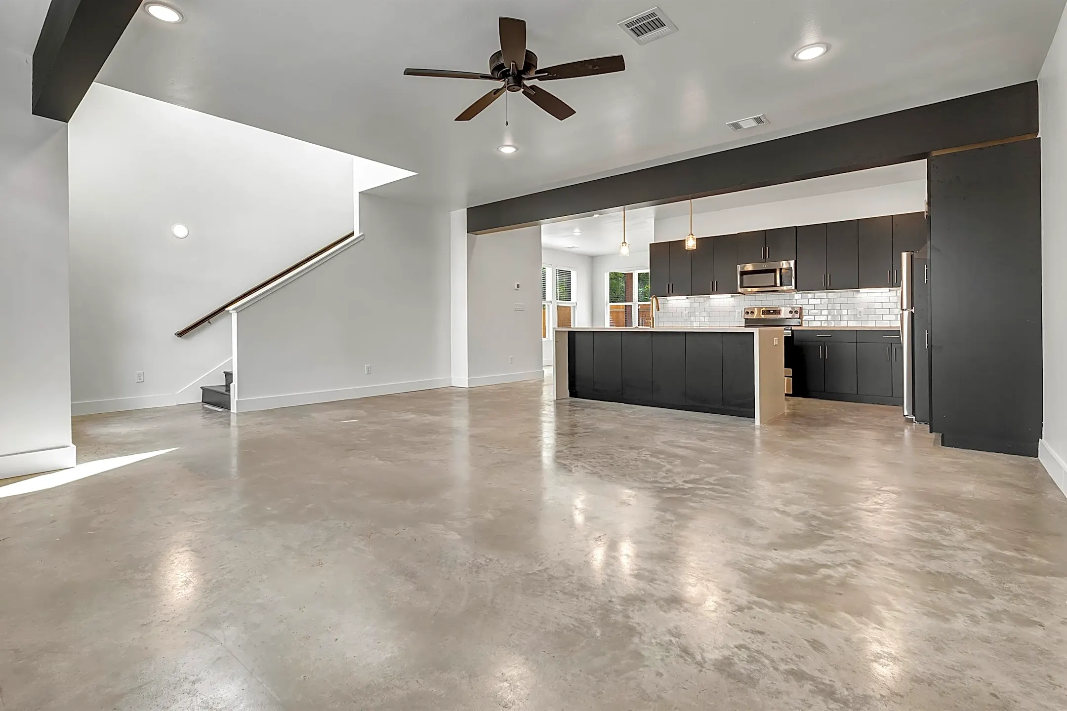 Living Room - 213 Lynn Dr - Bryan, TX