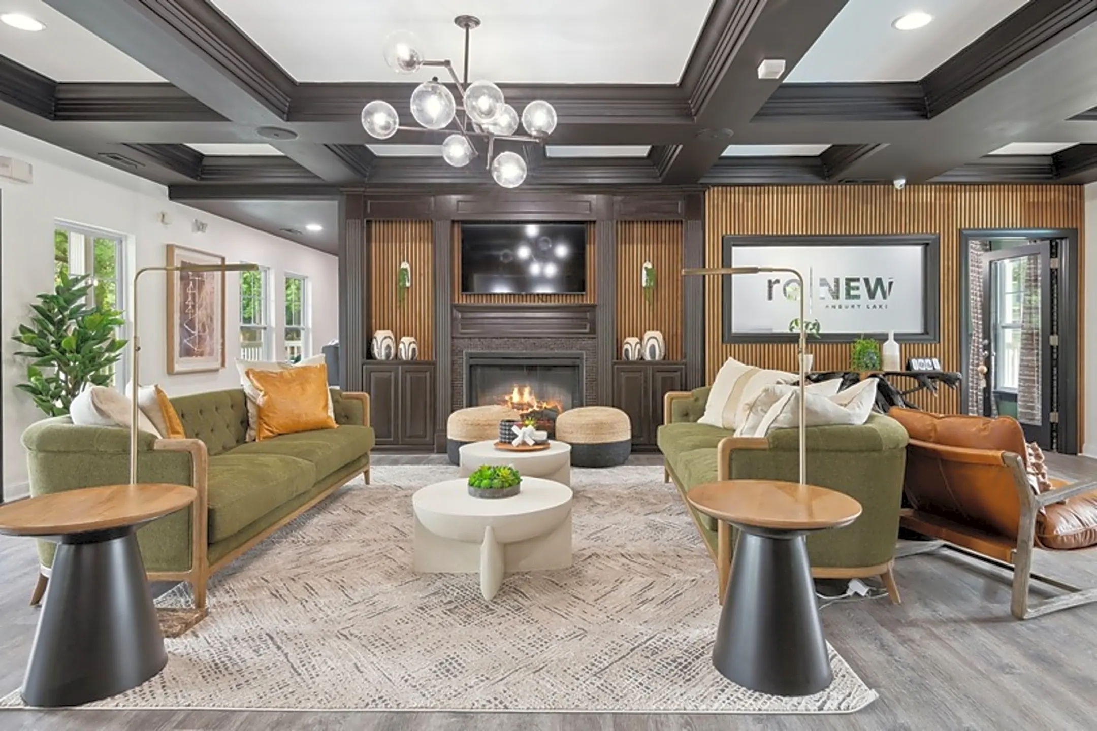 Banbury Lake Village 6308 Blakely Sq Virginia Beach, VA Apartments