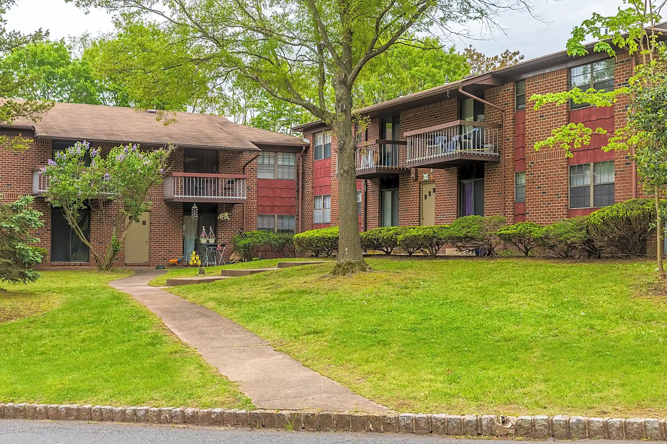 Easton North Apartments 1118 Easton Ave Somerset, NJ Apartments for