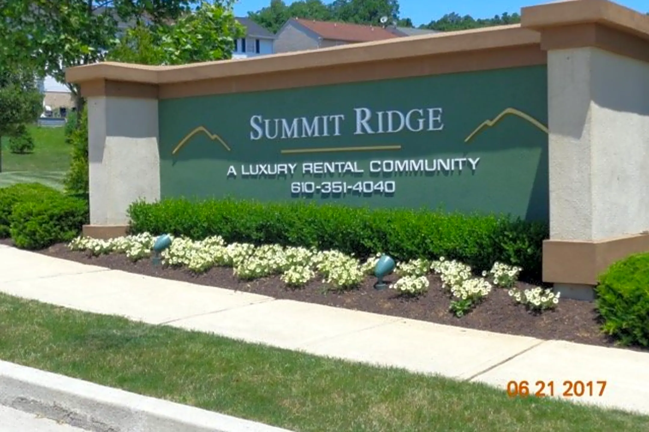 Summit Ridge Apartments - Allentown, PA 18109 