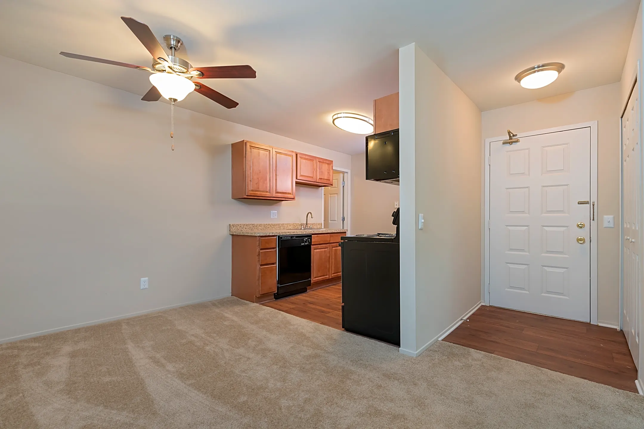 Diamond Forest Farmington Hills, MI 48335