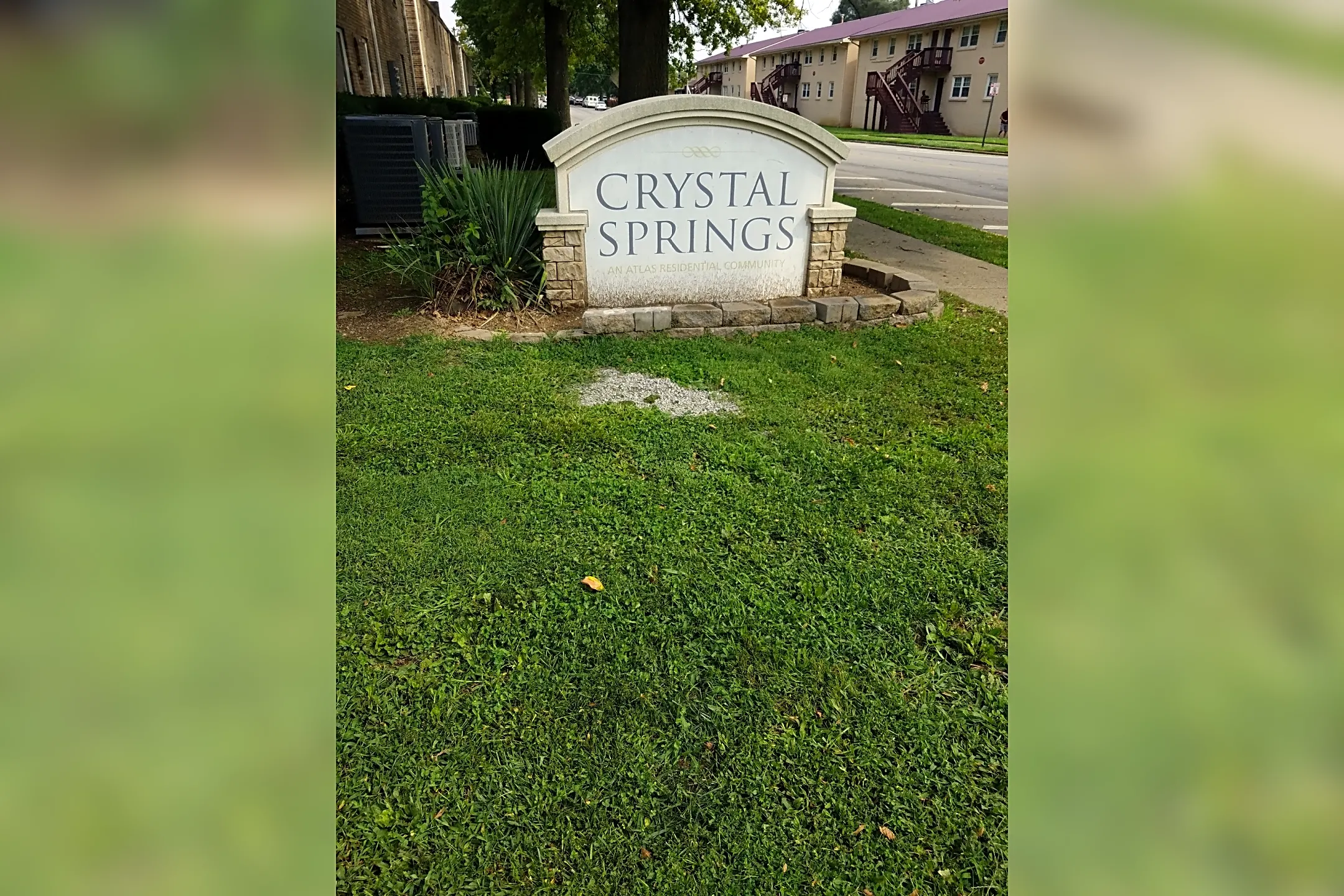 Pool - Crystal Gardens Apartments - Lexington, KY