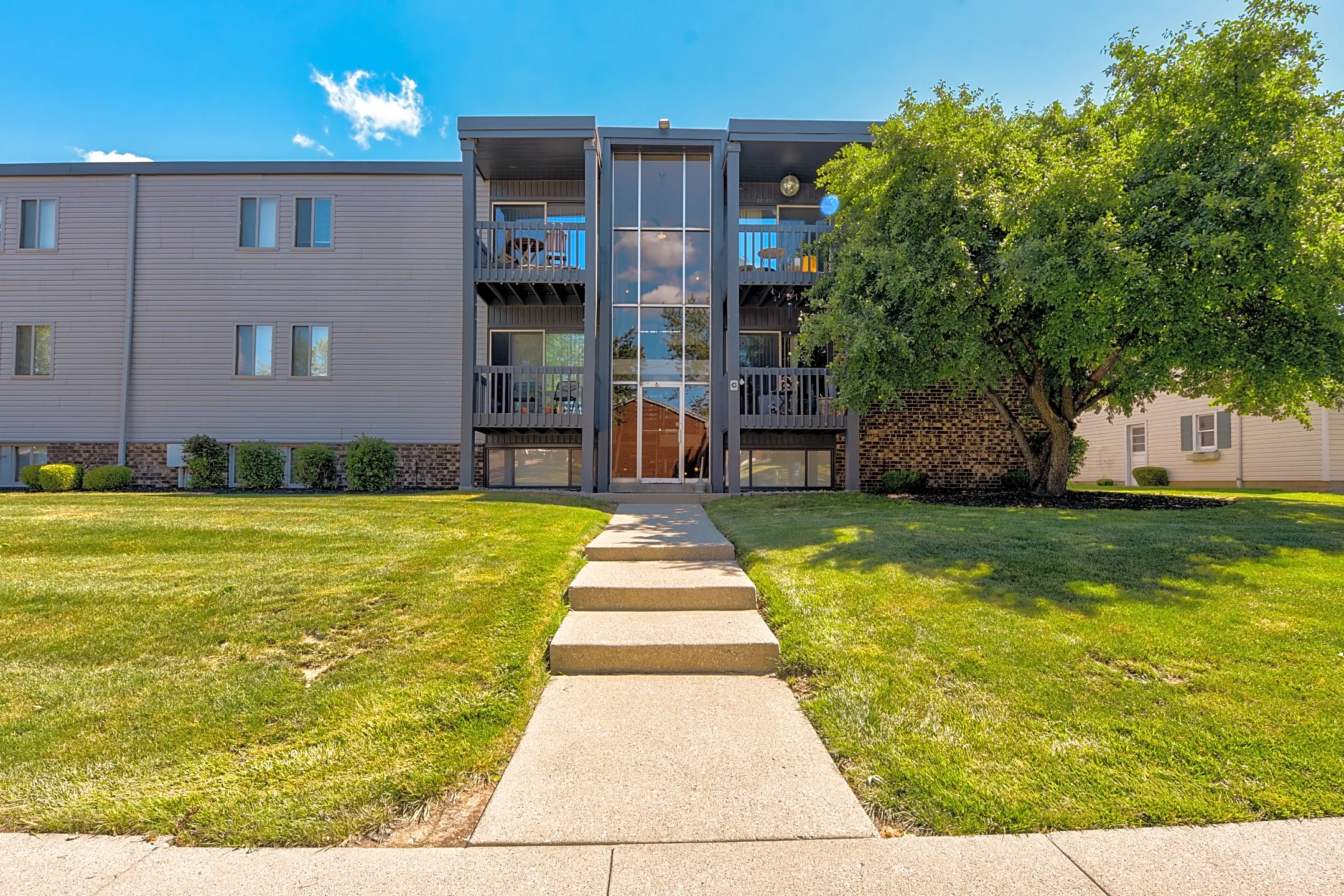 River Ridge Apartments 80 Rossway Ave Rossford, OH Apartments for