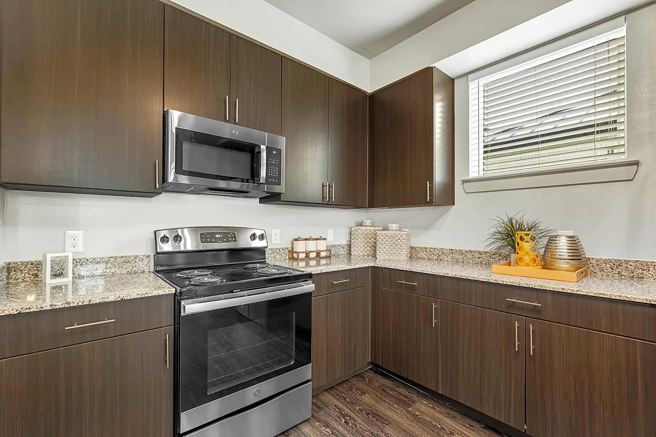 The Peri on Westheimer 13328 Westheimer Rd Houston, TX Apartments