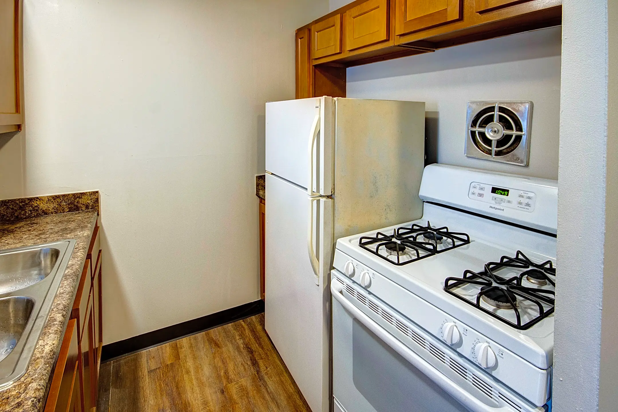 Kitchen - District on Oakwood - Muncie, IN