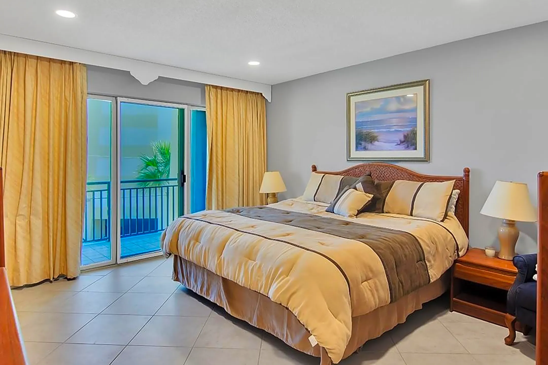 Bedroom - 3939 Ocean Dr #307C - Vero Beach, FL