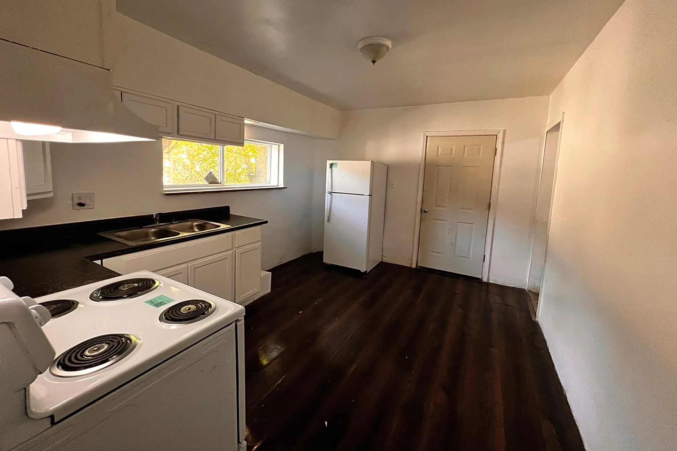 Kitchen - 1243 Simmons Ave - Cincinnati, OH