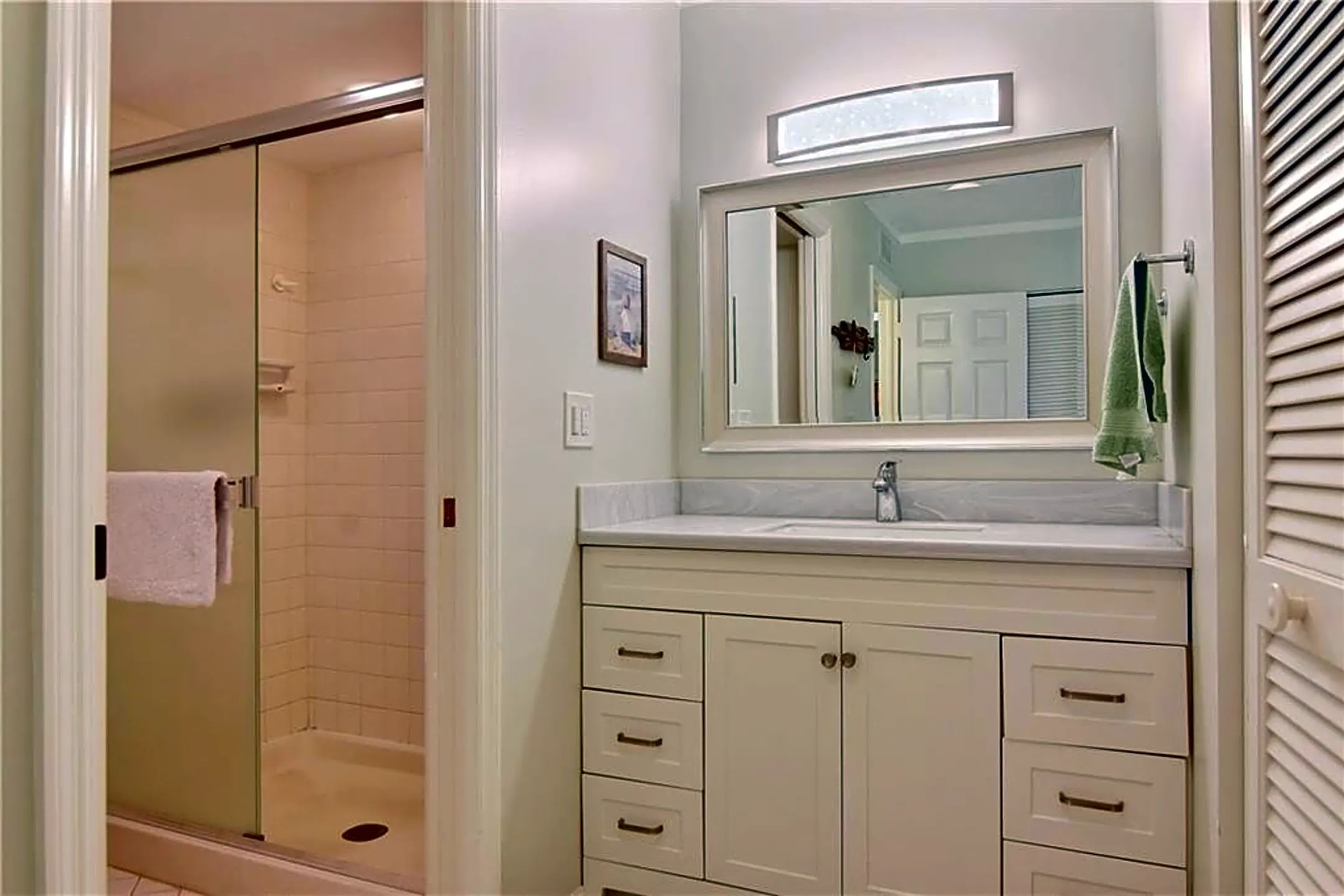 Bathroom - 3939 Ocean Dr #302B - Vero Beach, FL