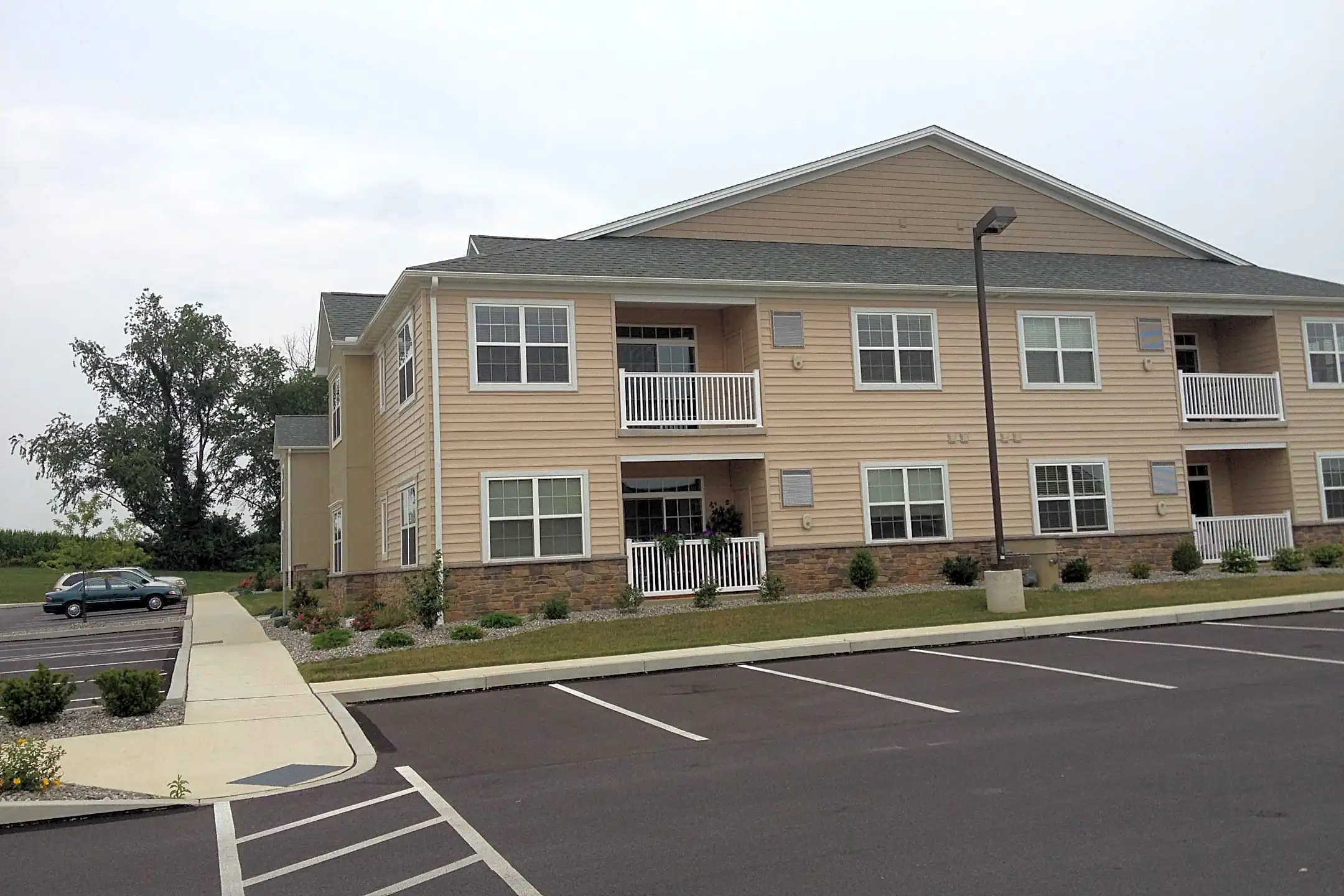 Sutherland Village Apartments 231 Kilgannon Ln Lancaster, PA