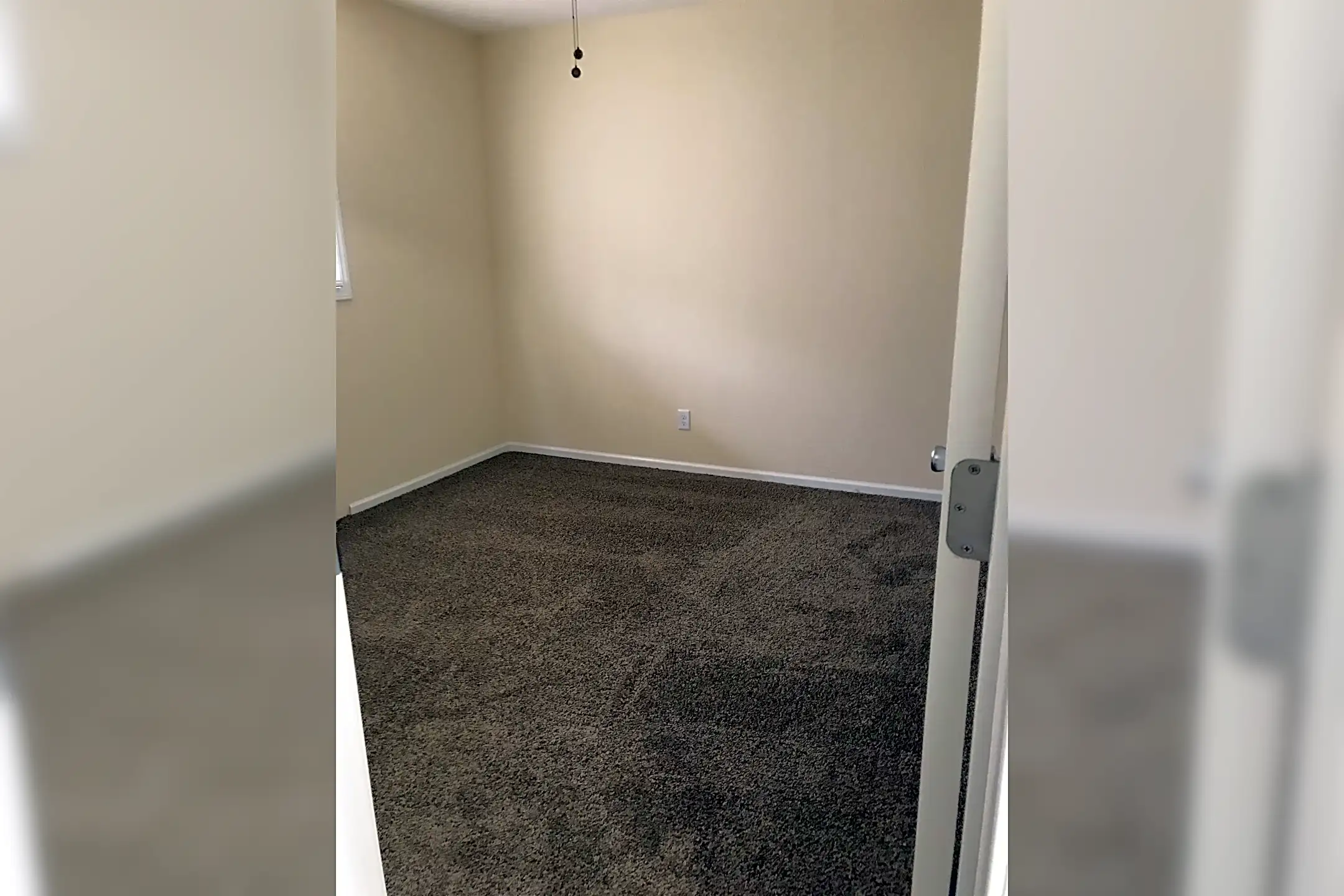 109 S Grant St Apartments Russell, KS 67665