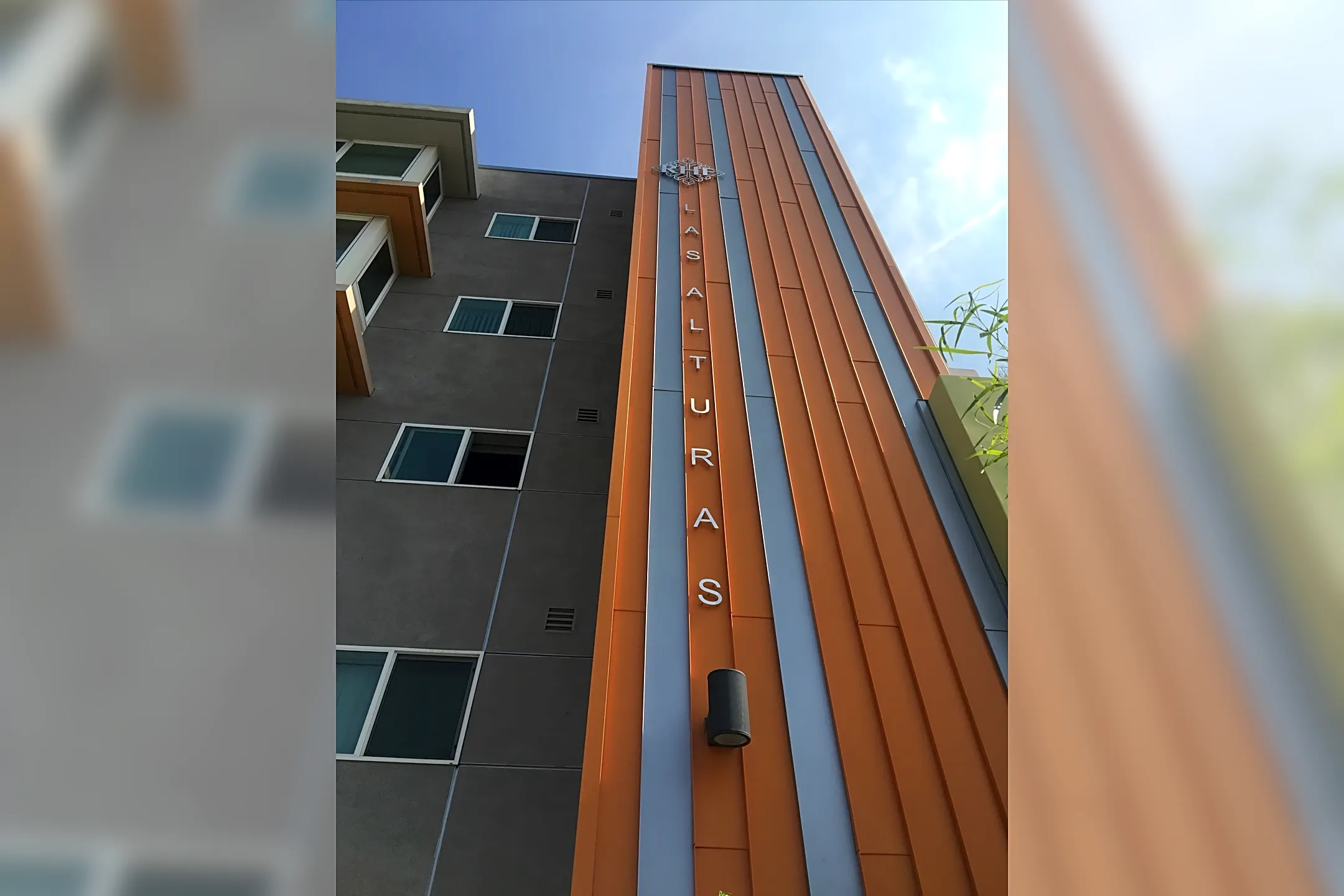 Las Alturas - 3535 Whittier Blvd | Los Angeles, CA Apartments for Rent