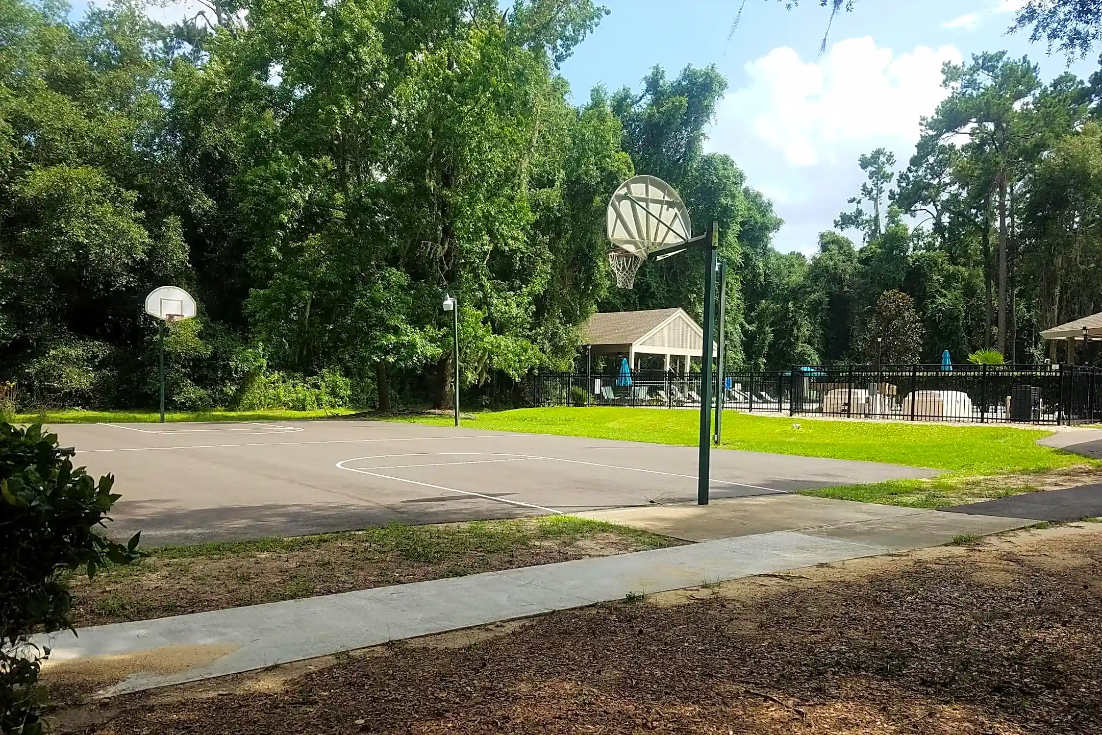 Hunters Run 2600 SW Williston Rd Gainesville, FL Apartments for