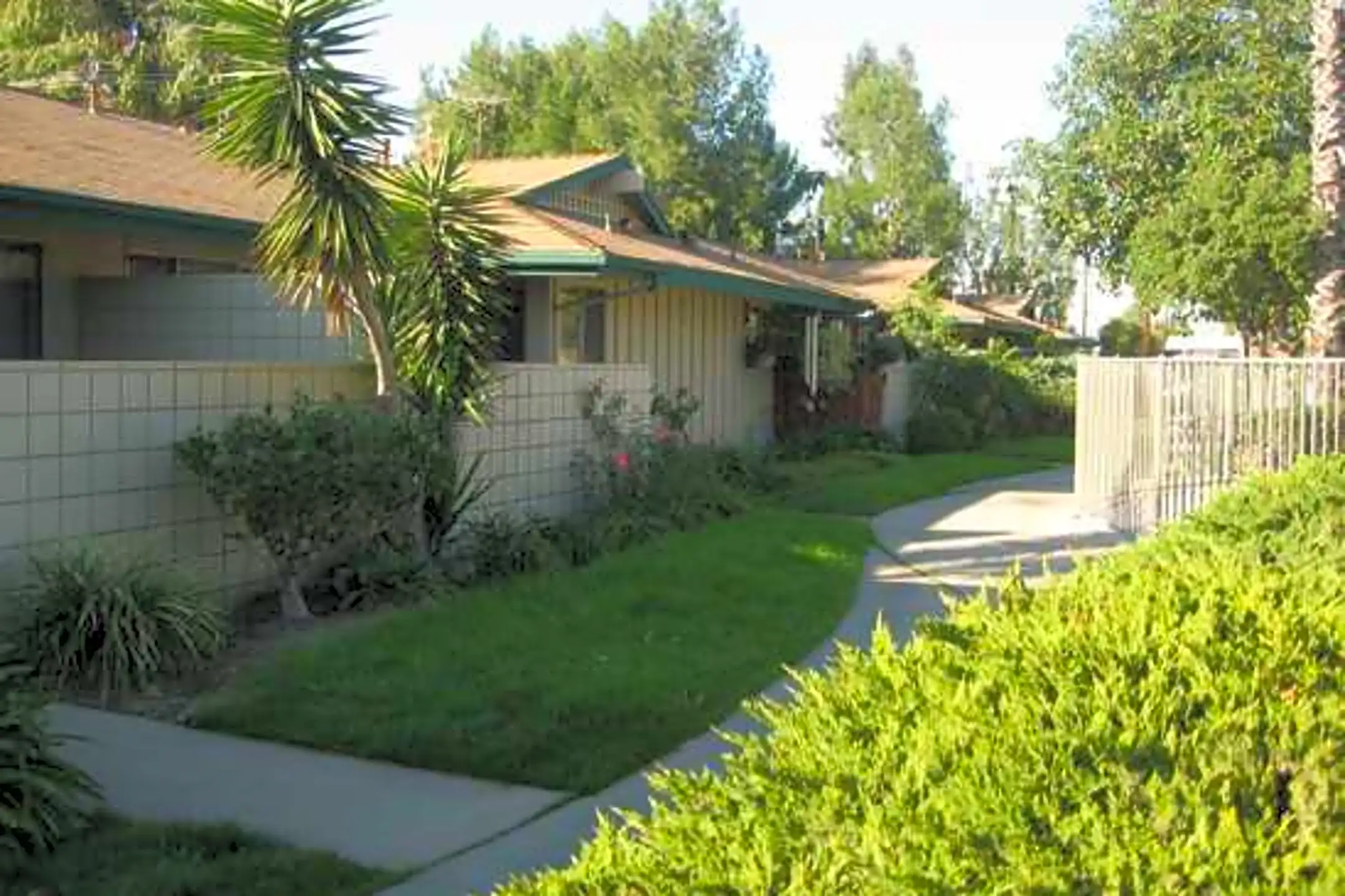 Fairway Park Apartments - Orange, CA