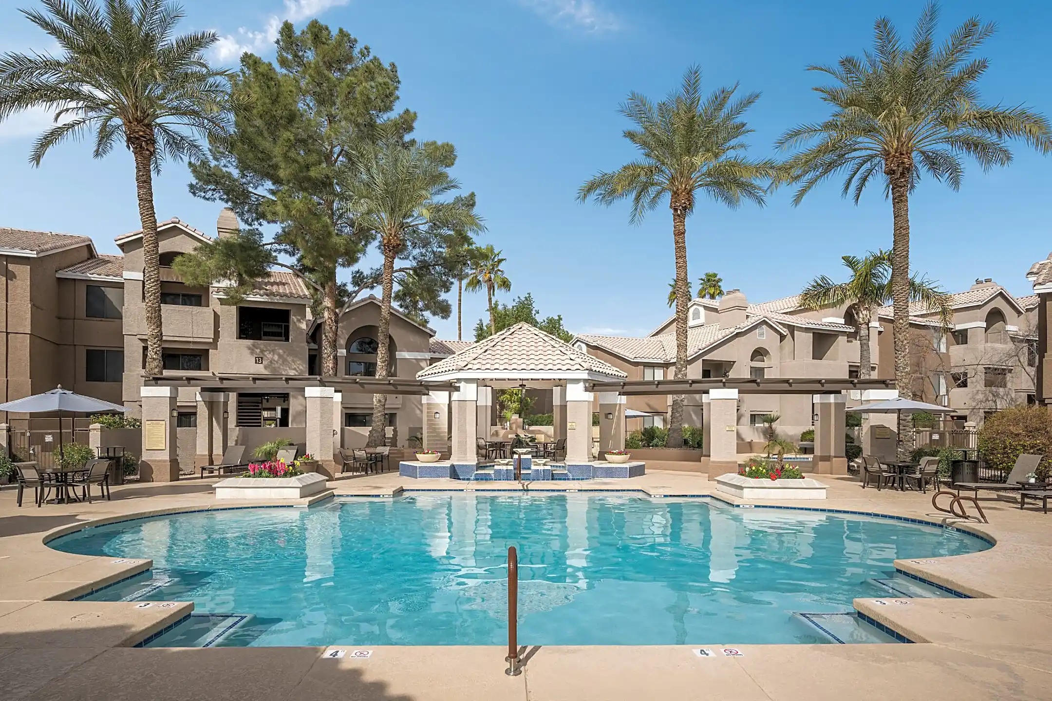 The Palisades at Paradise Valley Mall Apartments - Phoenix, AZ 85032