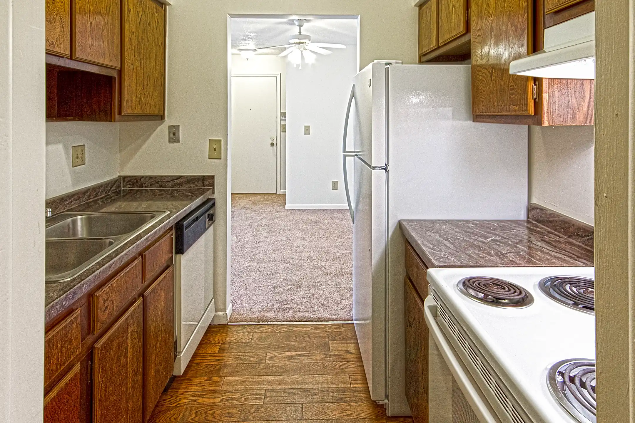 Delta Square Apartments 5426 W Michigan Ave Lansing, MI for Rent