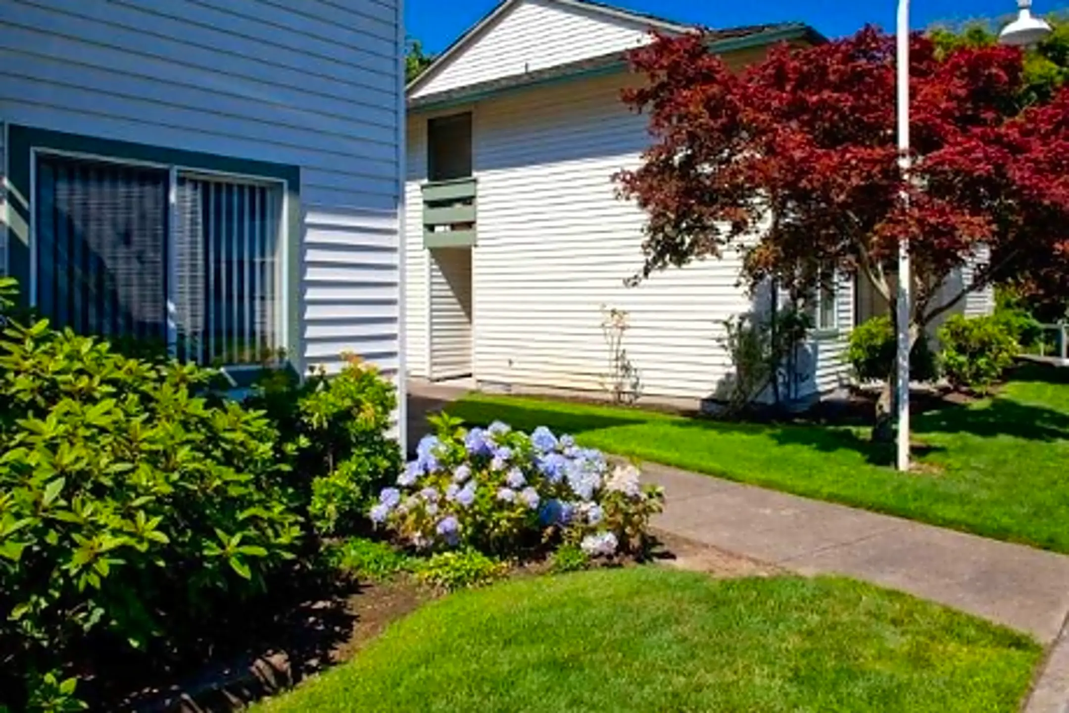 Amber Court Apartments - 650 SW 201st Ave | Beaverton, OR Apartments