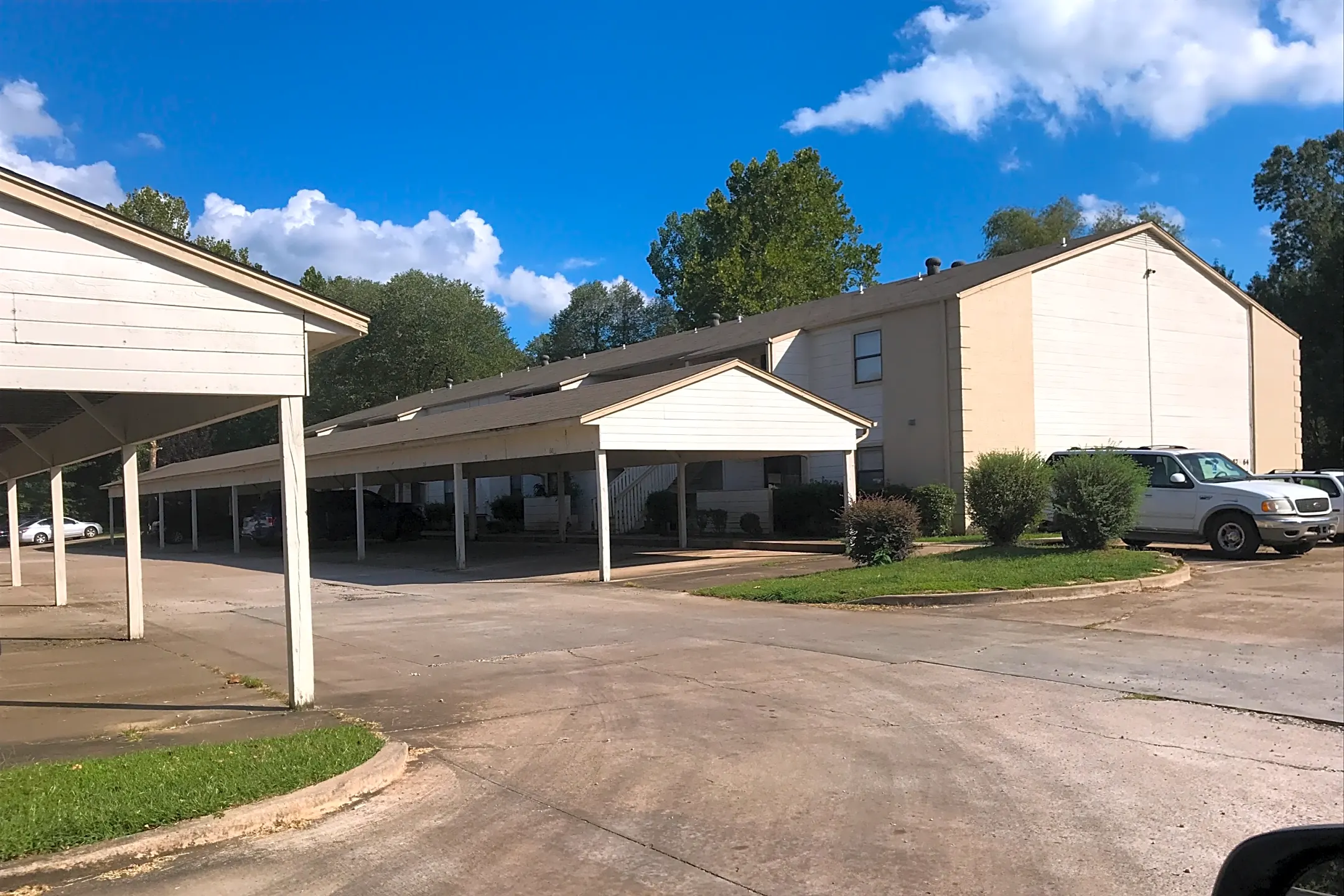 Forest Oaks Apartments - 1485 E Center St | Greenwood, AR for Rent | Rent.