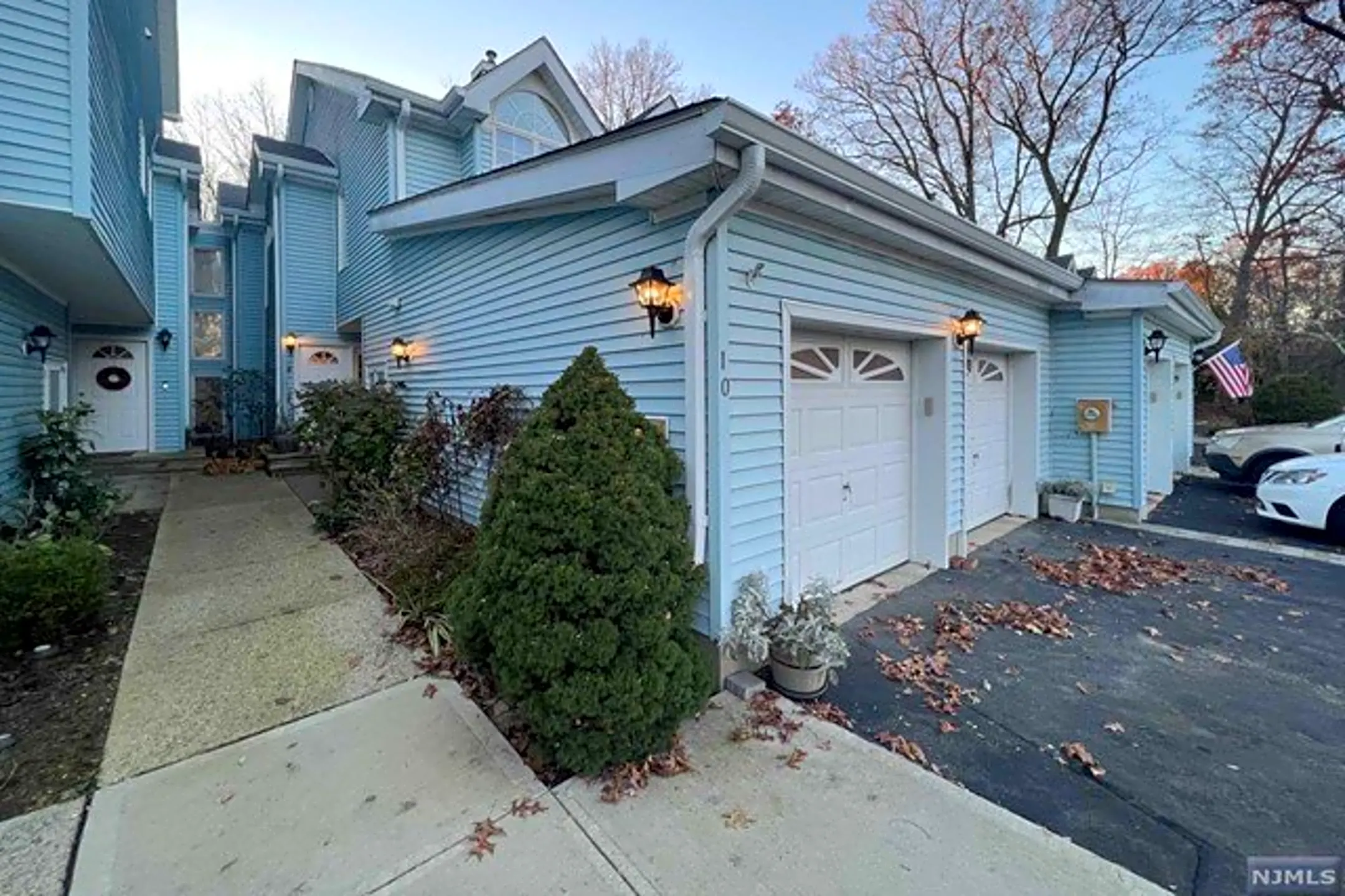 10 Foxwood Square Houses Old Tappan, NJ 07675