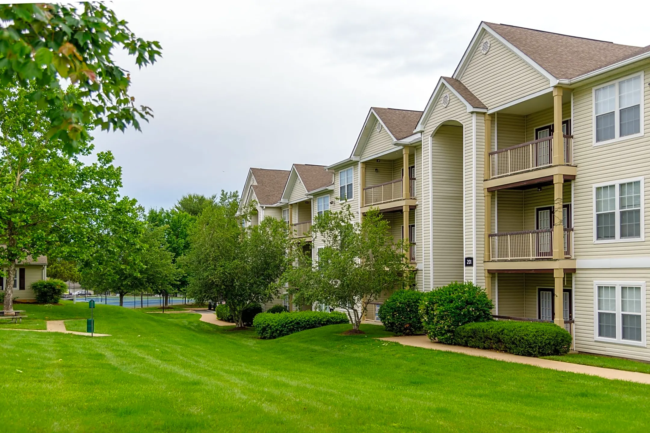 Kensington Crossing - 101 Knights Court | Fredericksburg, VA Apartments ...