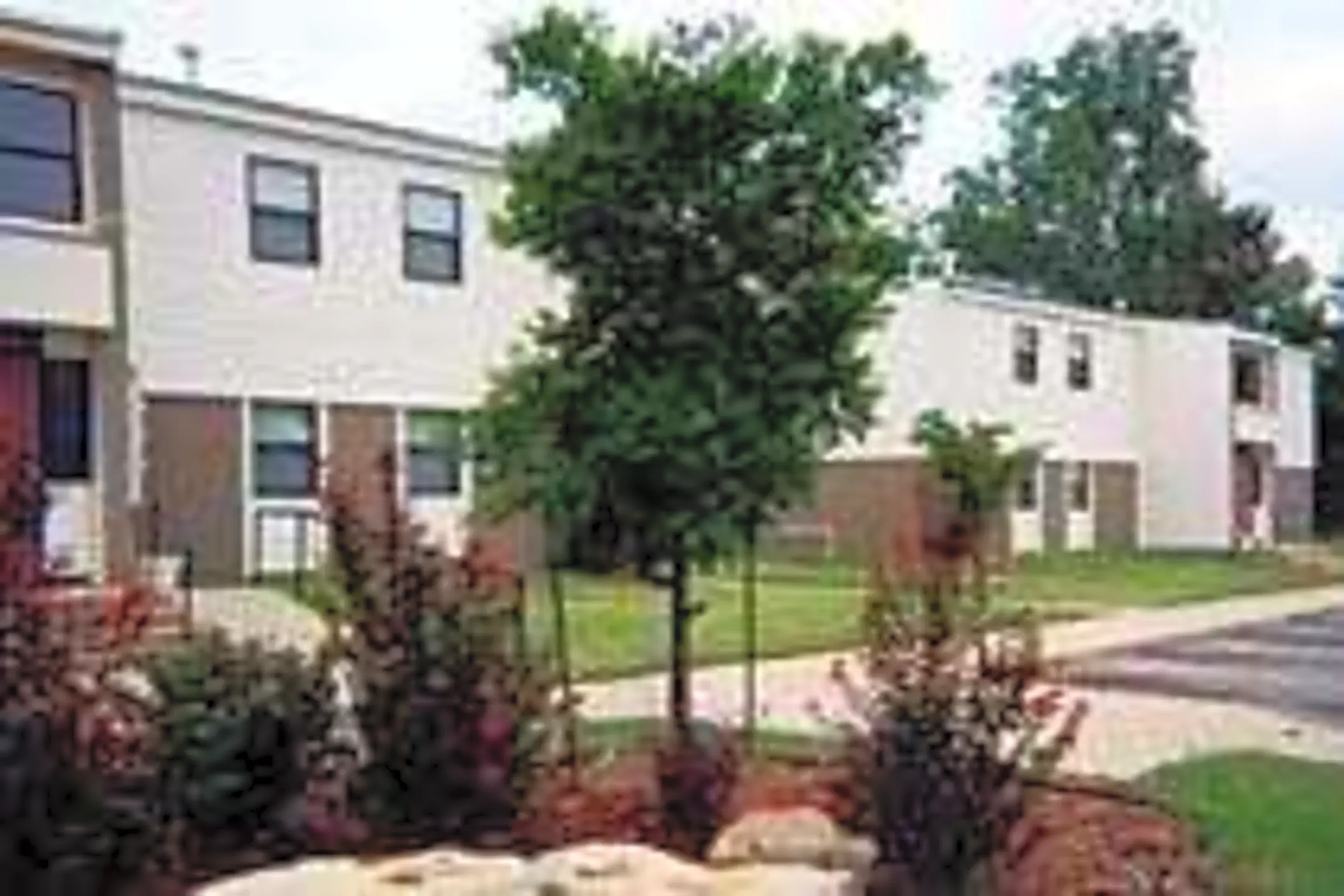 Garden Park - 207 N Hickory St | Sapulpa, OK Apartments for Rent | Rent.