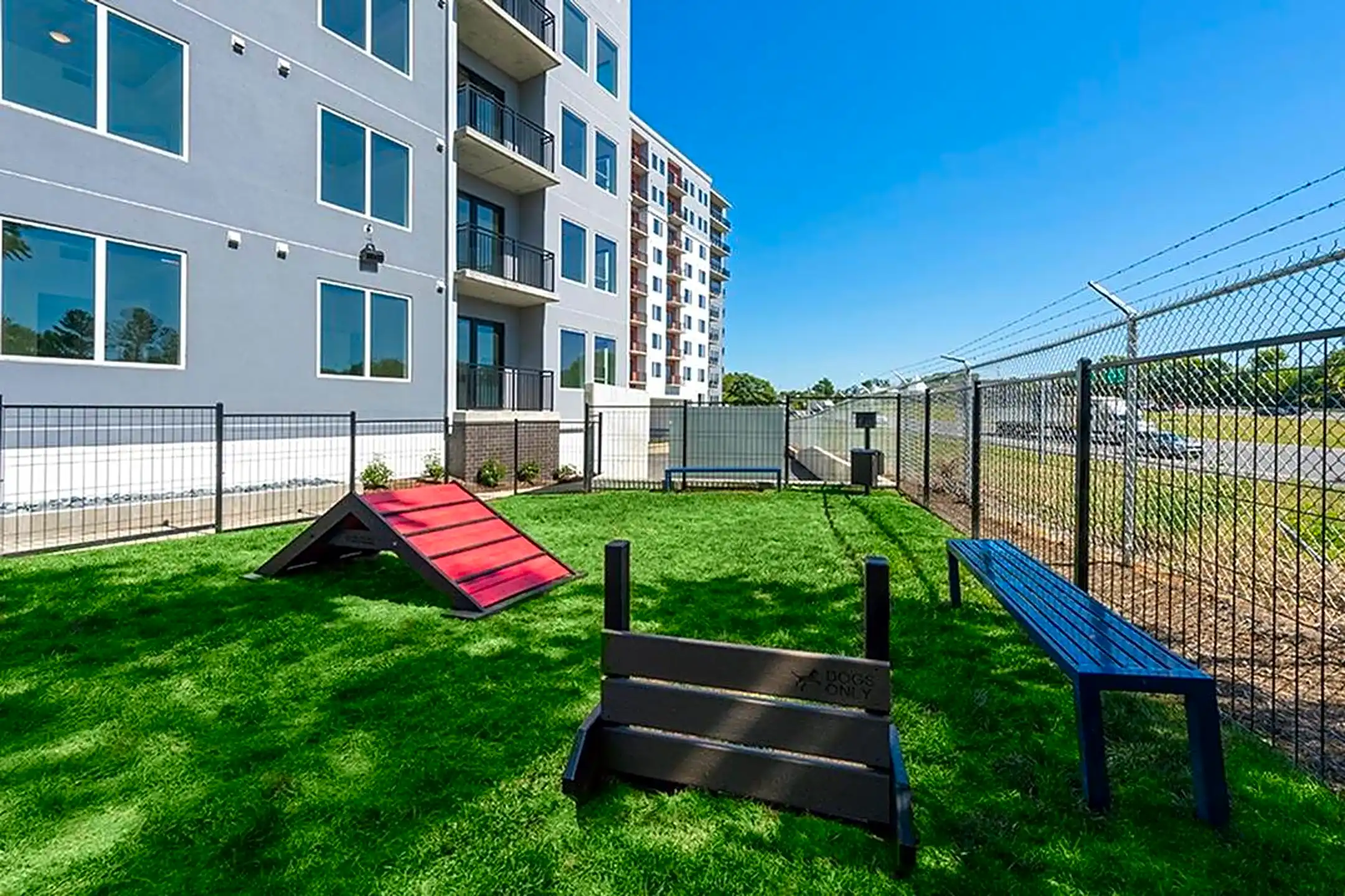 Aspire Gulch Apartments 805 Division St Nashville, TN Apartments