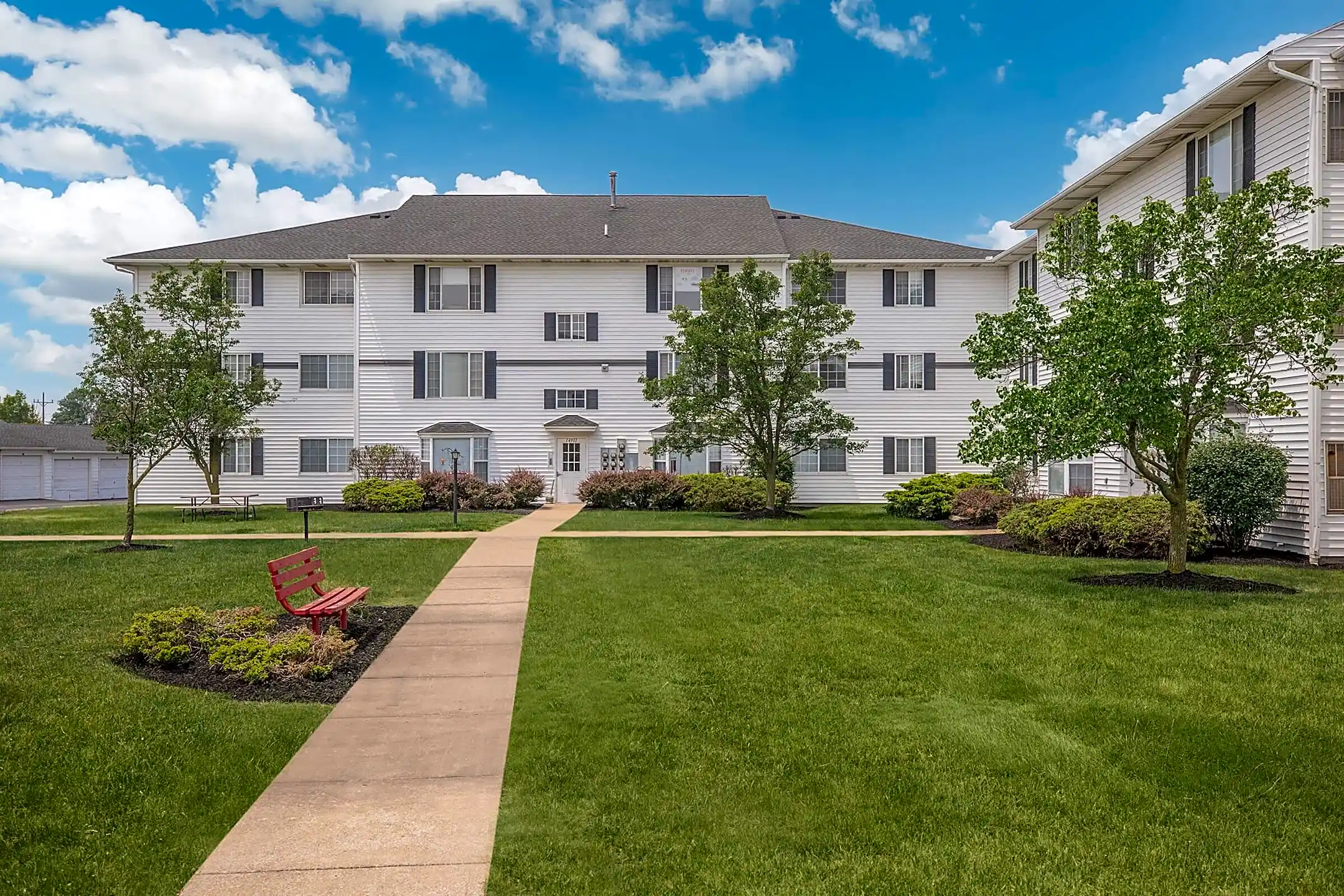 Cambridge Court Apartments 14909 Hummel Rd Brookpark, OH Apartments