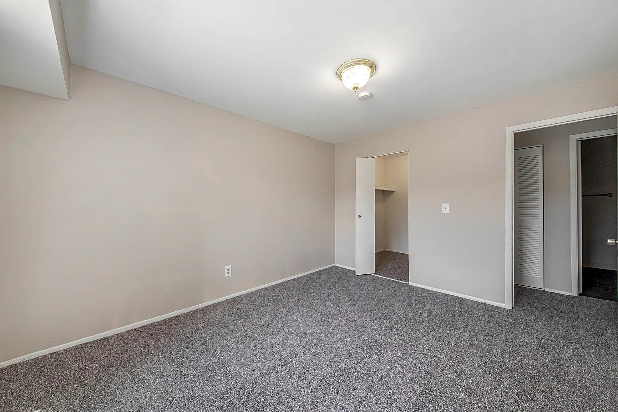 Midtown Square Apartments 33095 Forest St Wayne, MI Apartments for