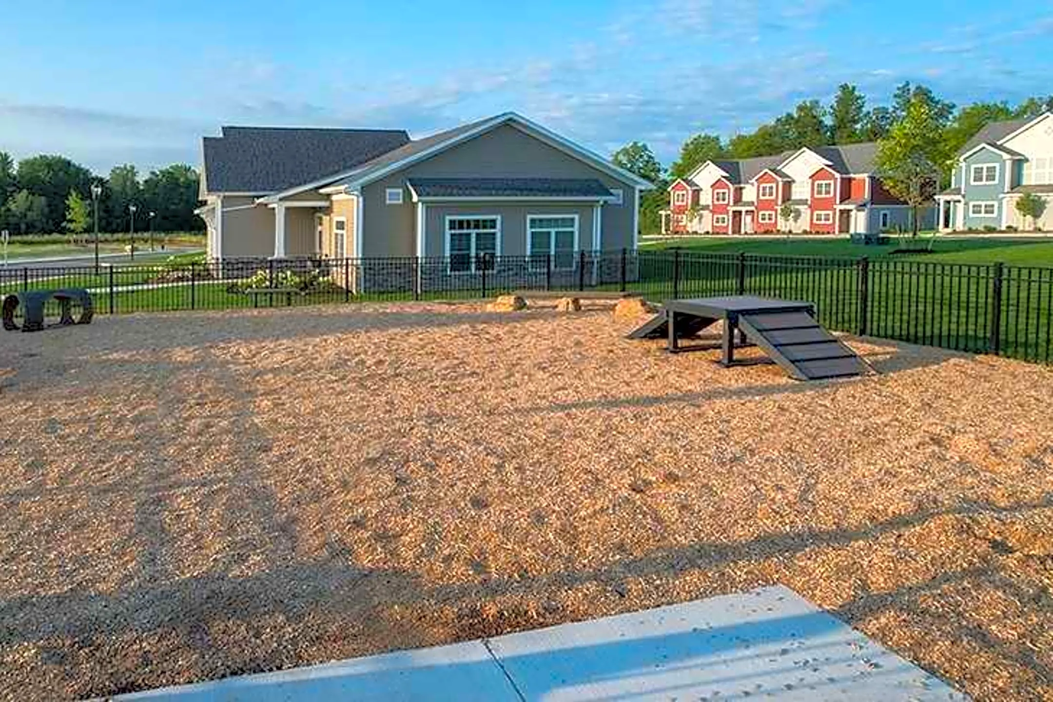 The Lodge Student Housing - West Henrietta, NY