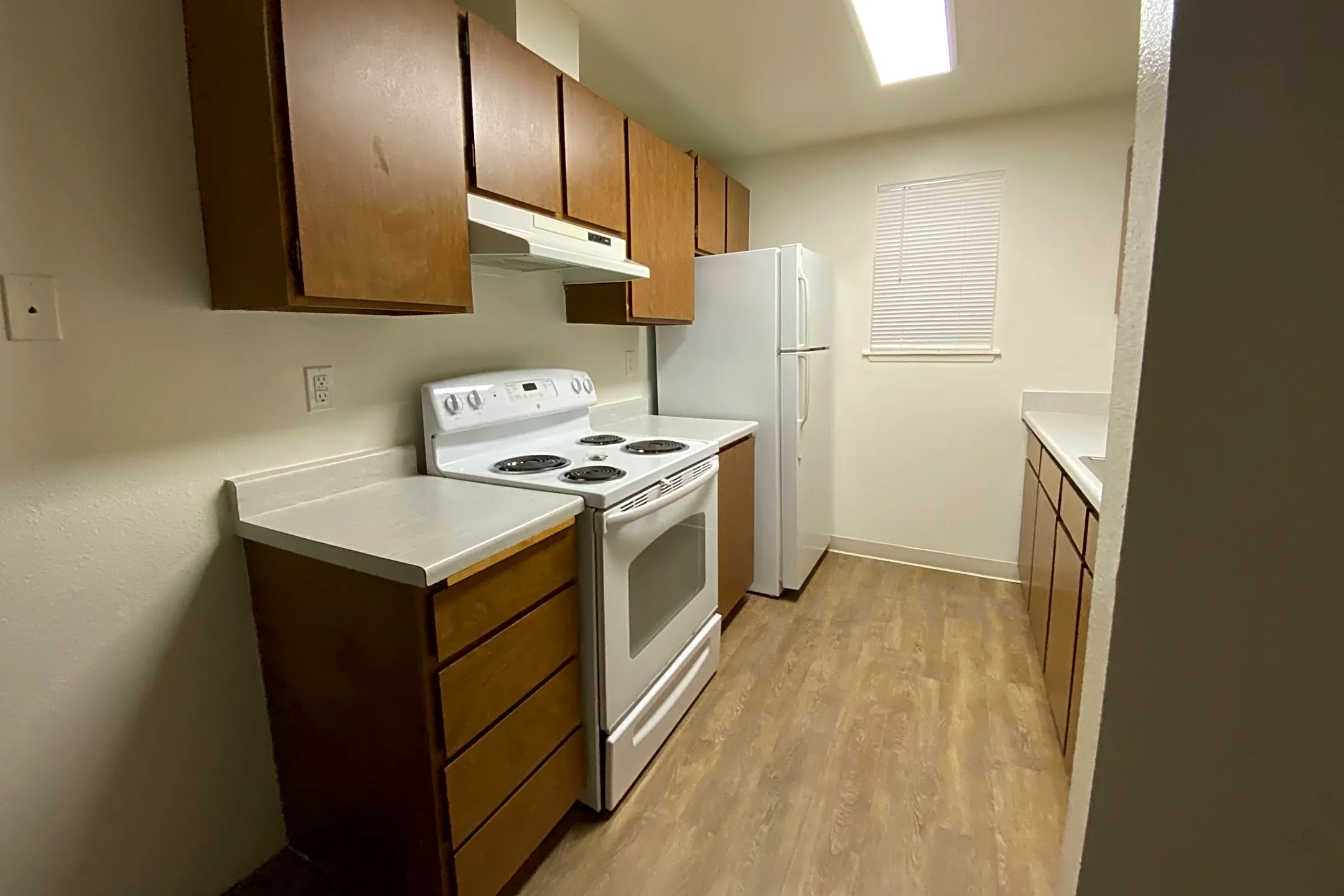 Kitchen - Hidden Firs Apartments - Tacoma, WA
