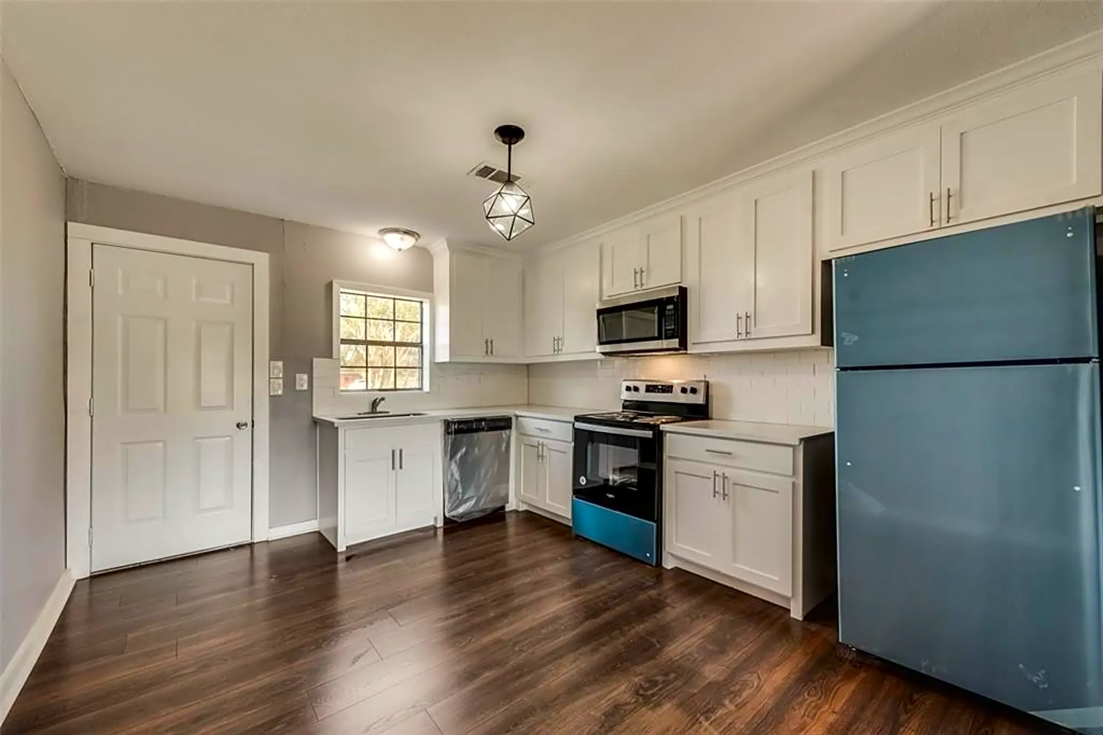 111 Kelly Ln Apartments Seven Points, TX 75143